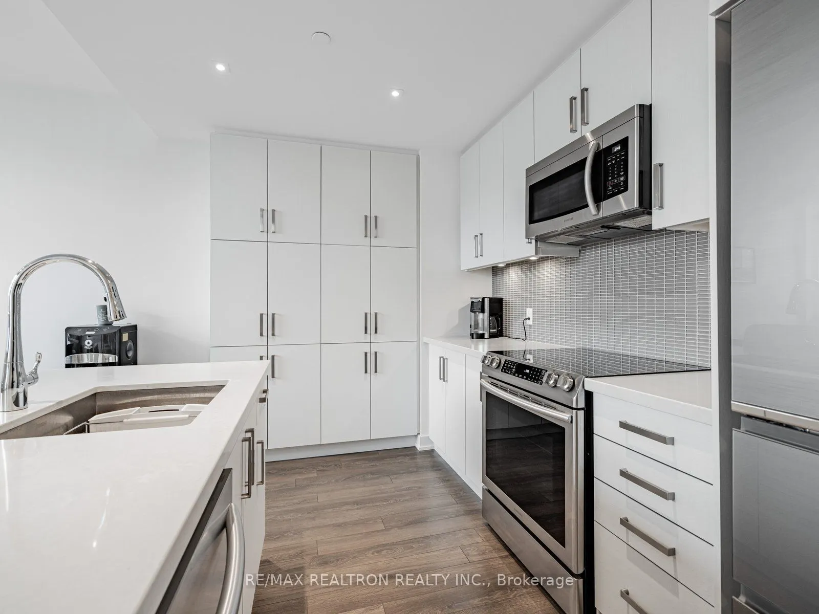 375 Sea Ray Avenue, #426