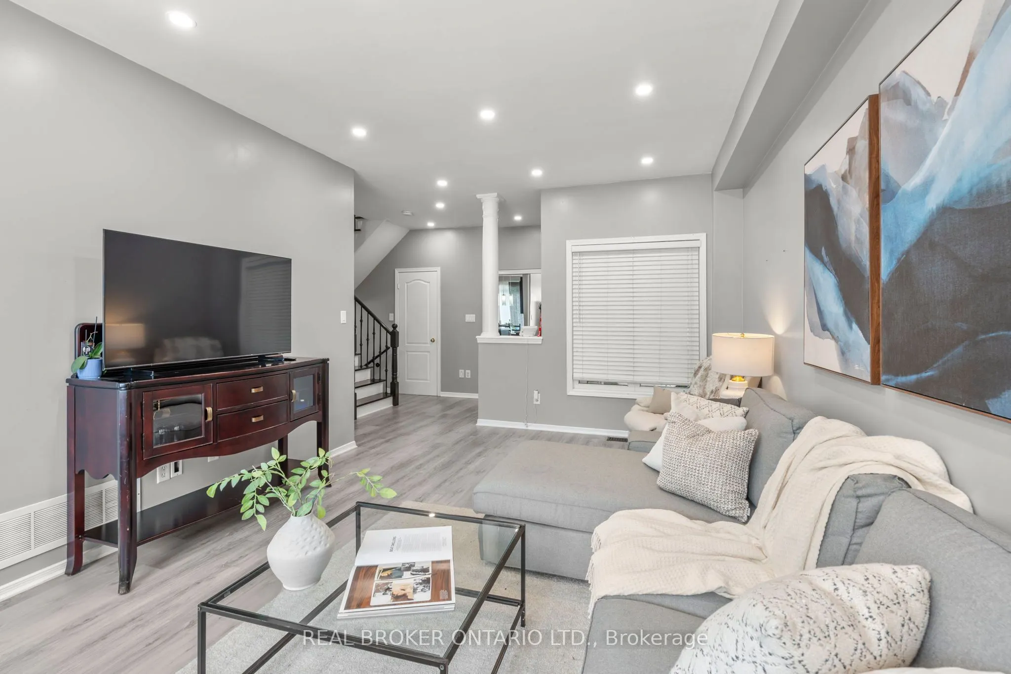 85 Laurier Avenue