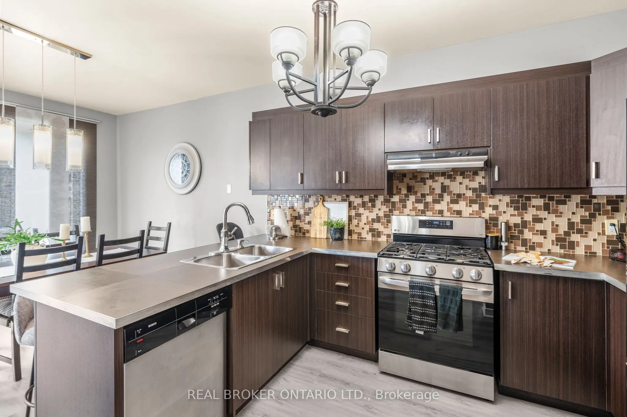 85 Laurier Avenue