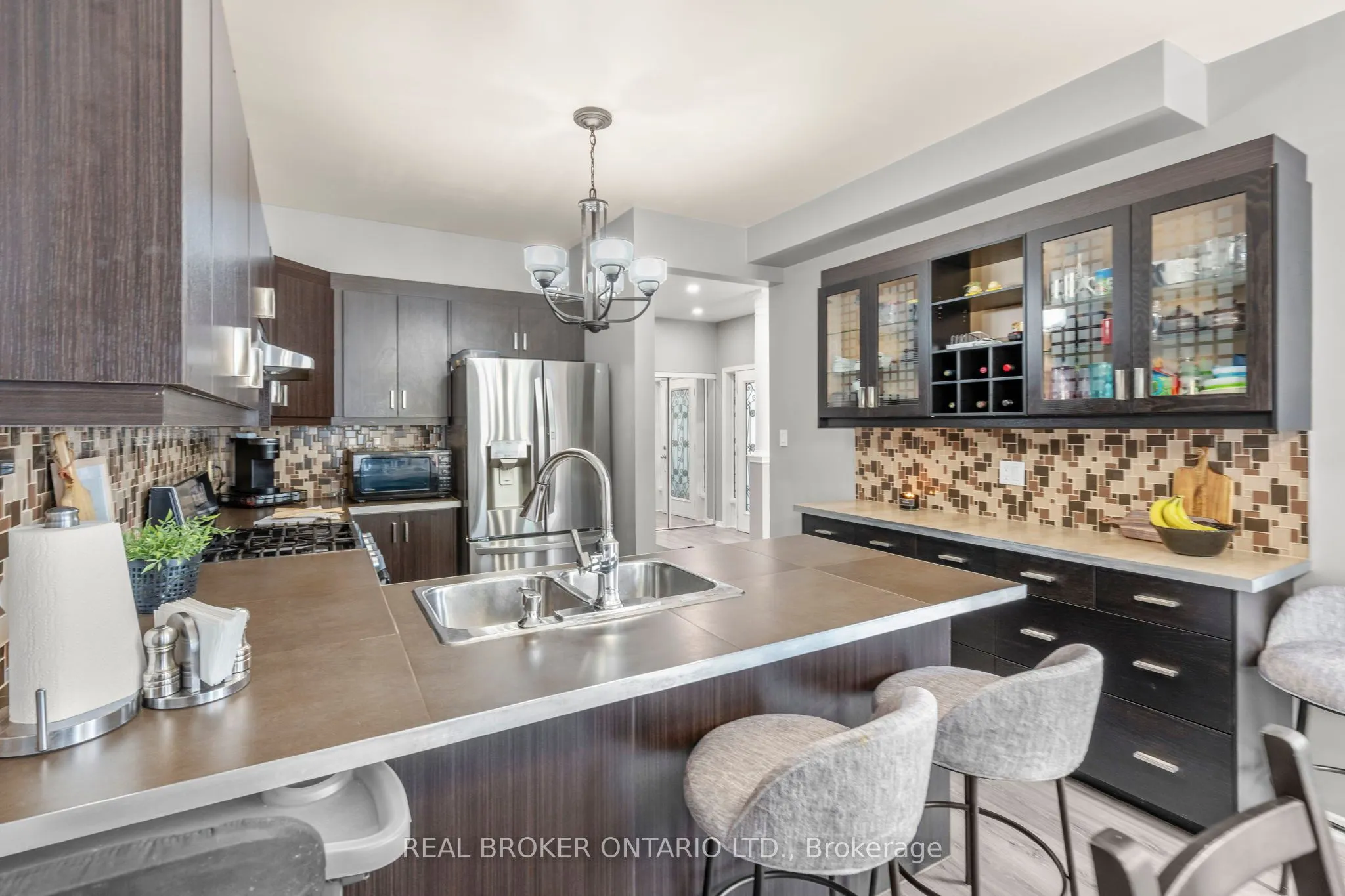 85 Laurier Avenue