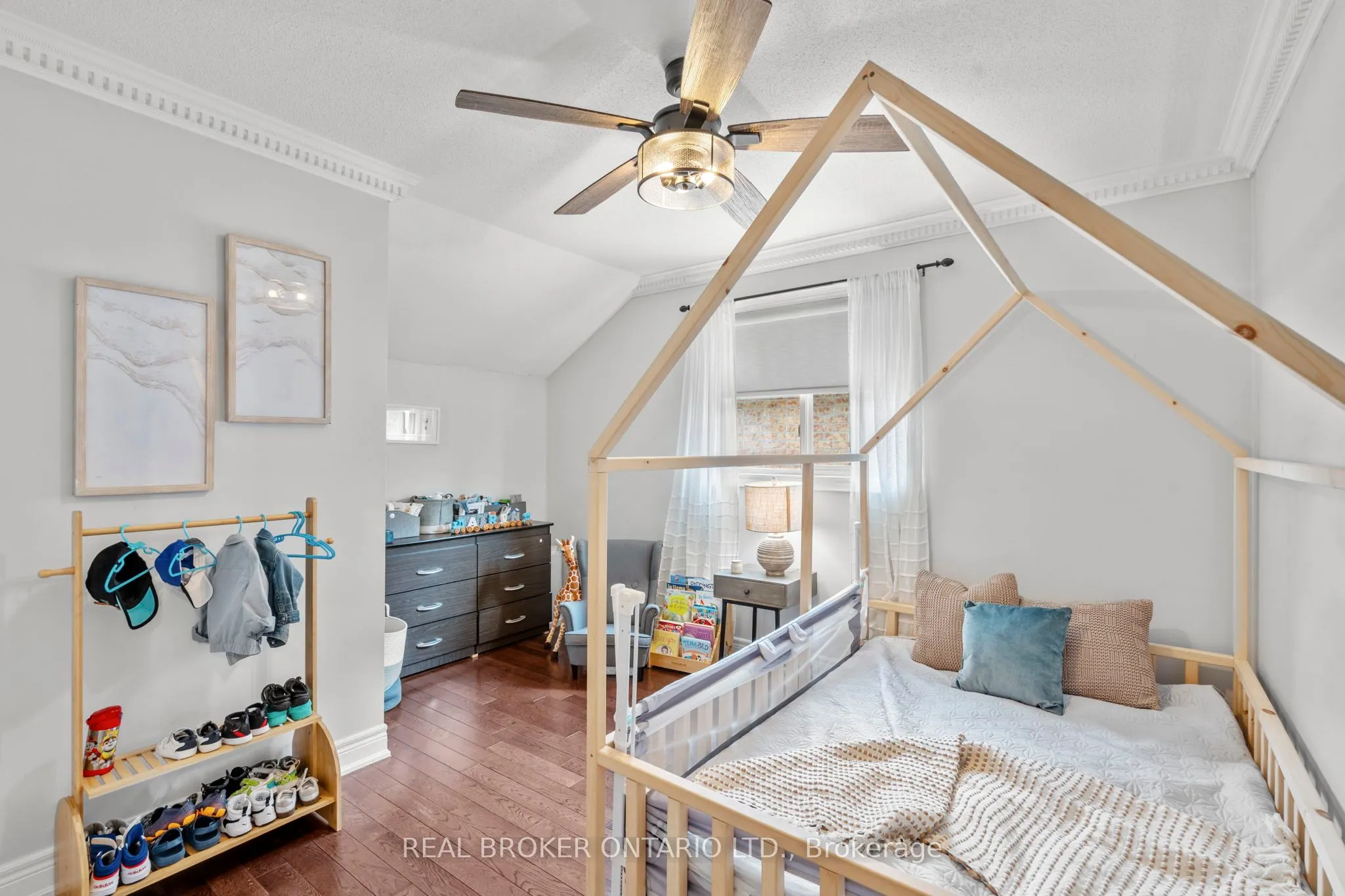 85 Laurier Avenue