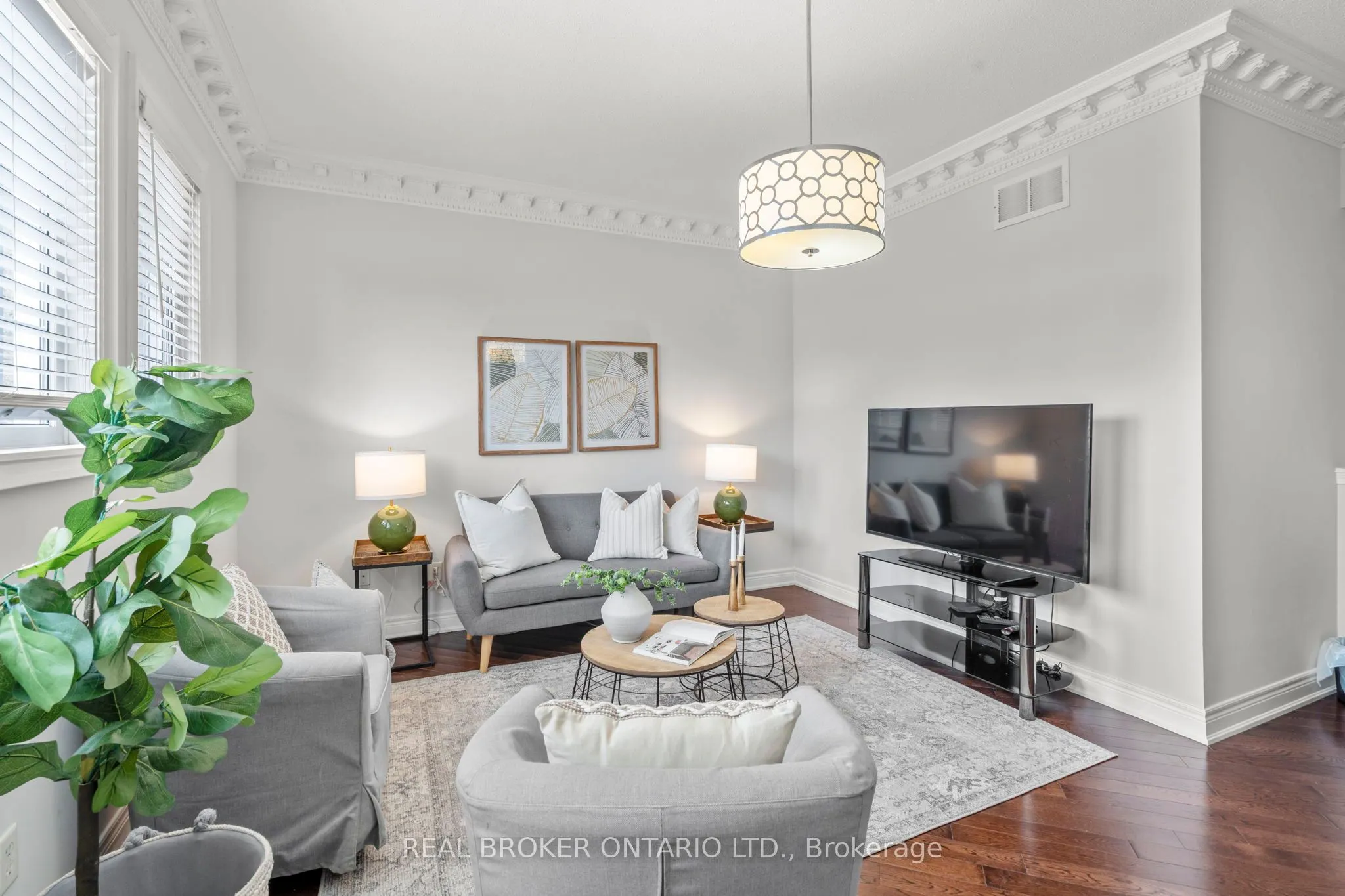85 Laurier Avenue
