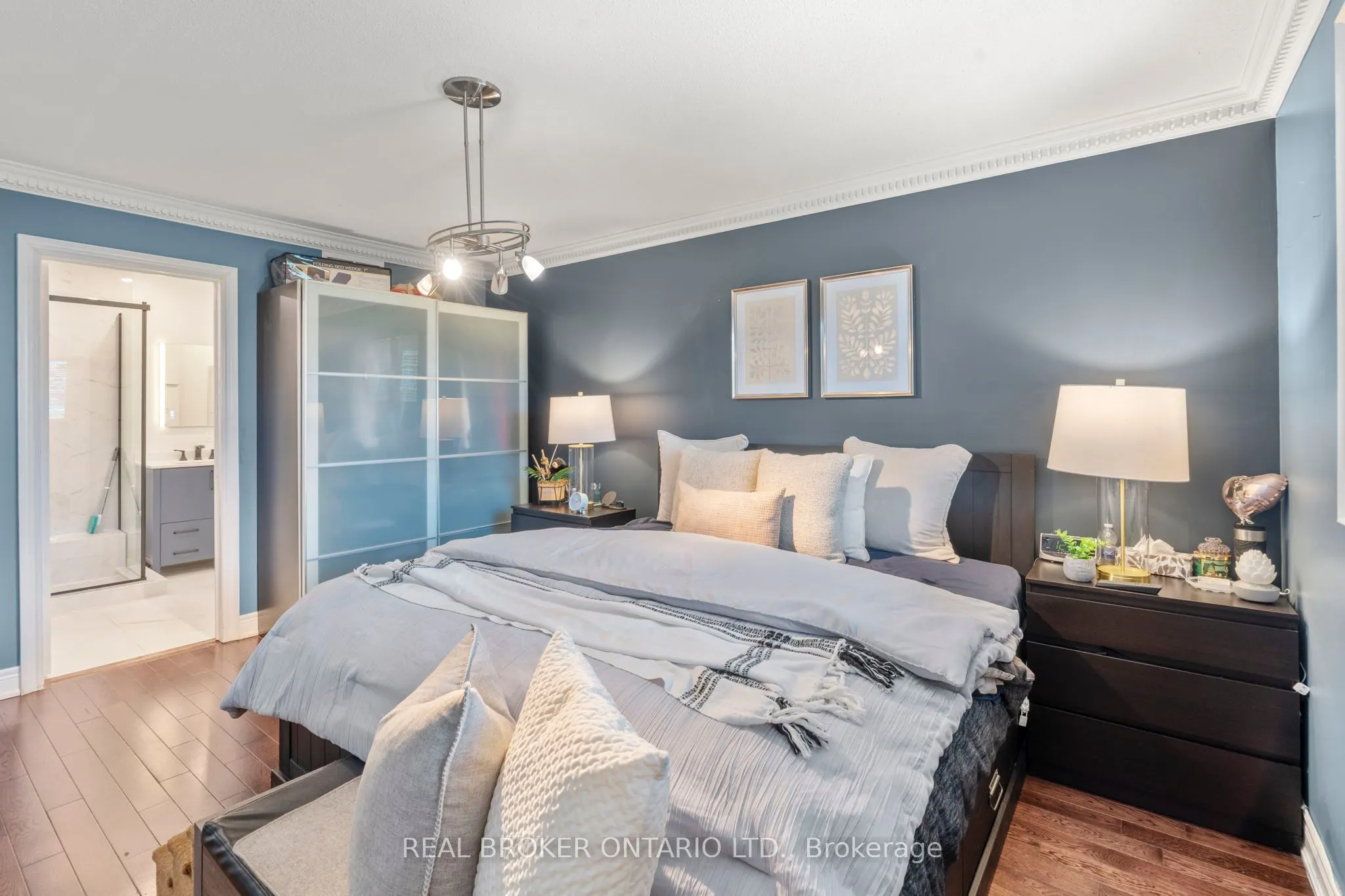 85 Laurier Avenue