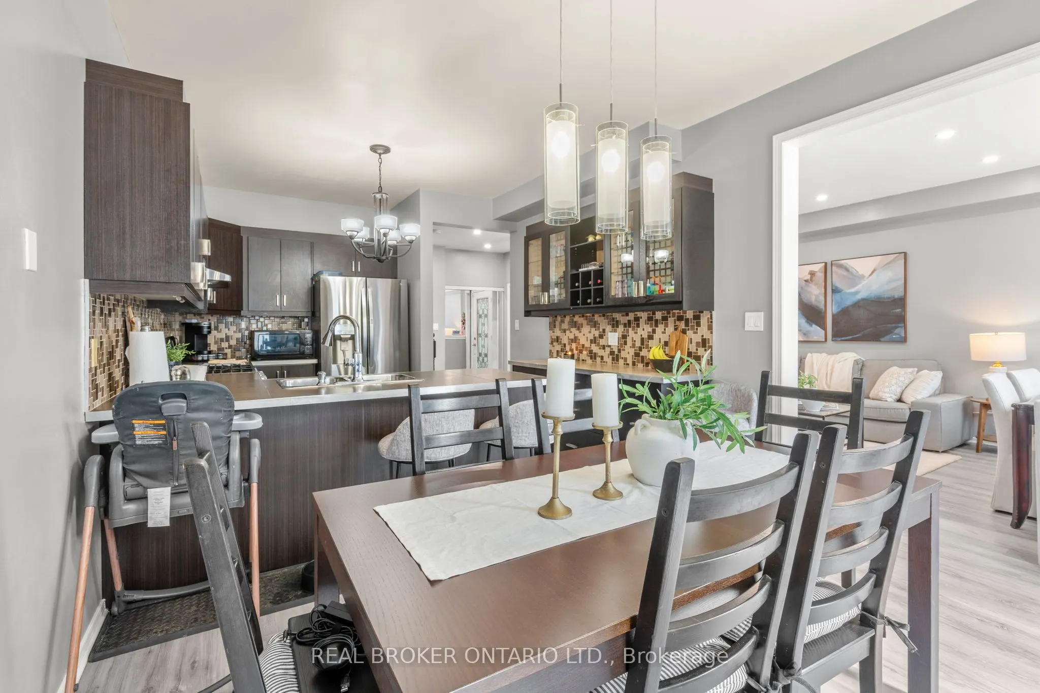 85 Laurier Avenue
