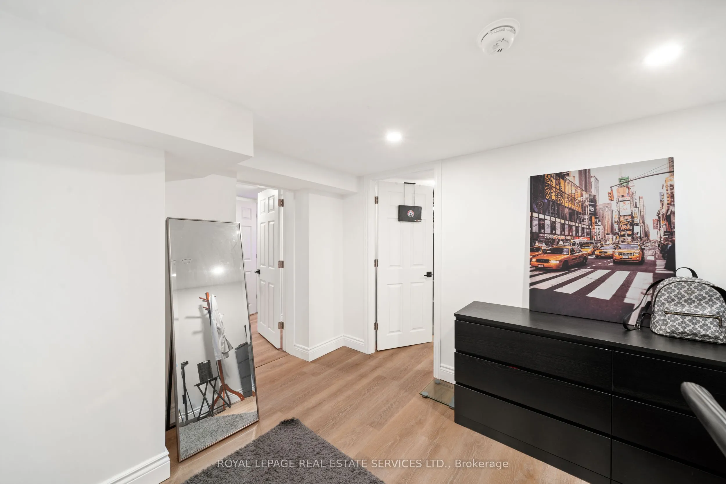 6 Corbett Crescent
