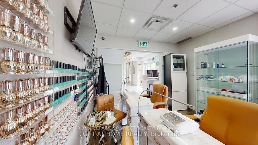10 Cox Boulevard, #1 & 13A
