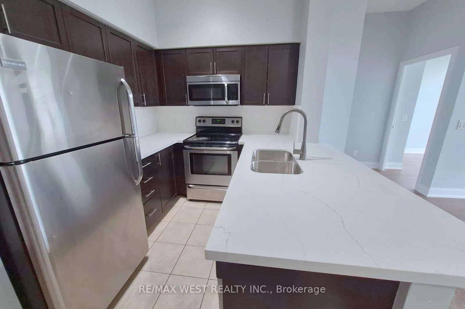 4700 Highway 7 Avenue, #206