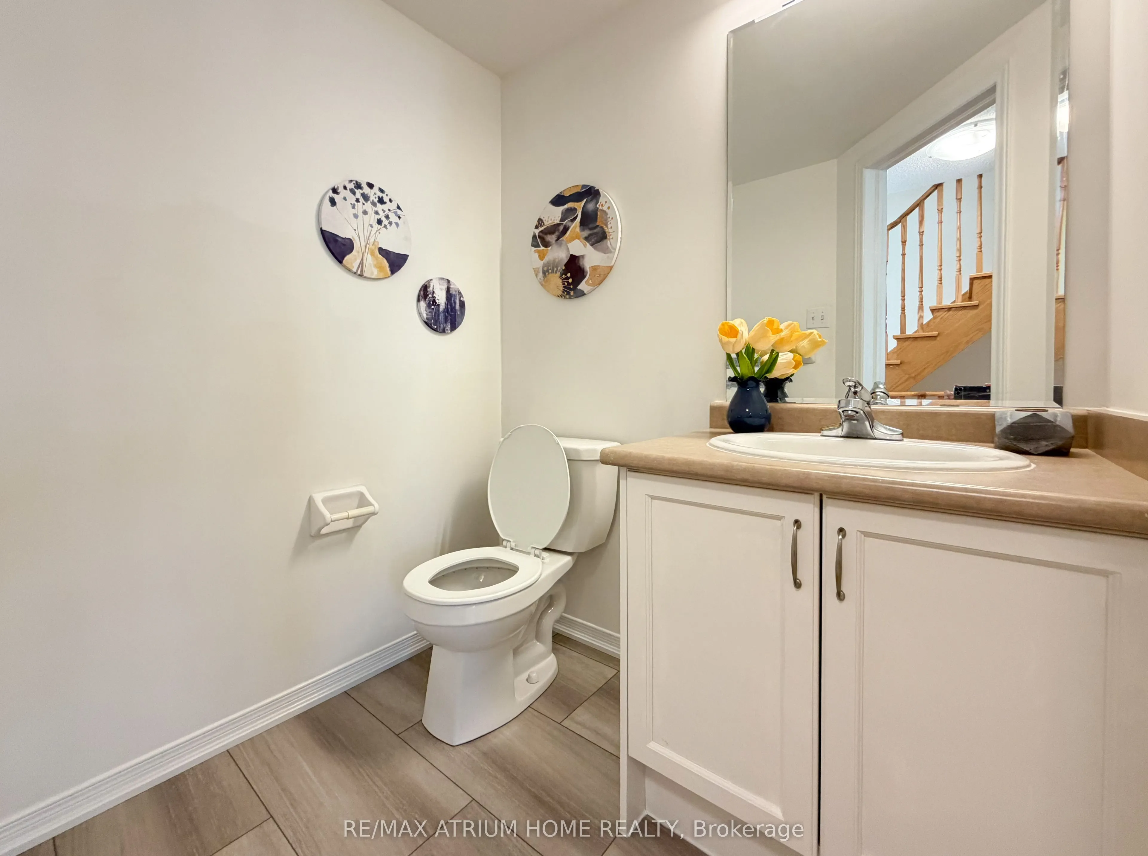 284 Church Street S, #0
