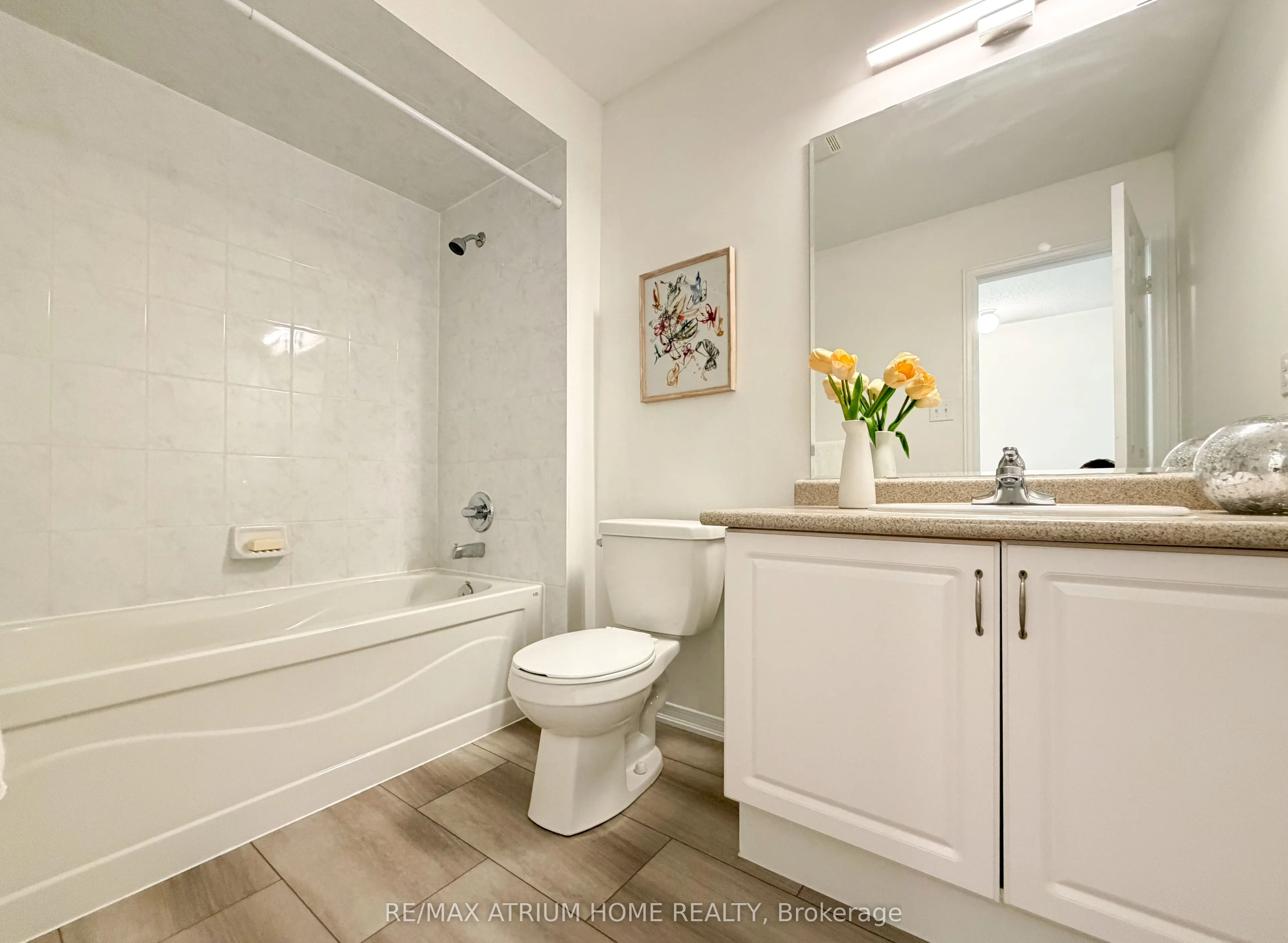 284 Church Street S, #0