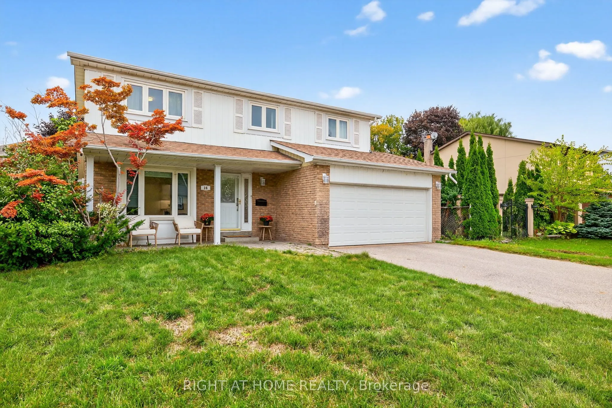 16 Mayvern Crescent