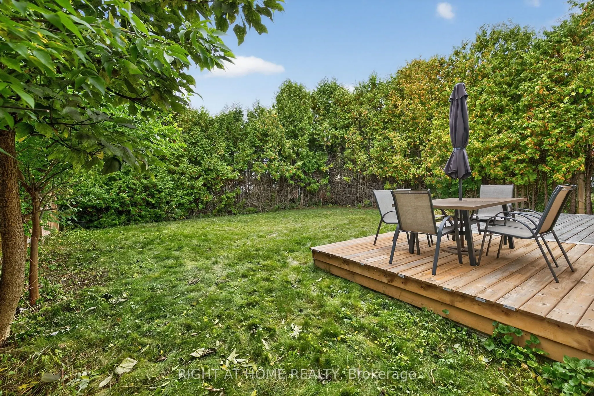 16 Mayvern Crescent
