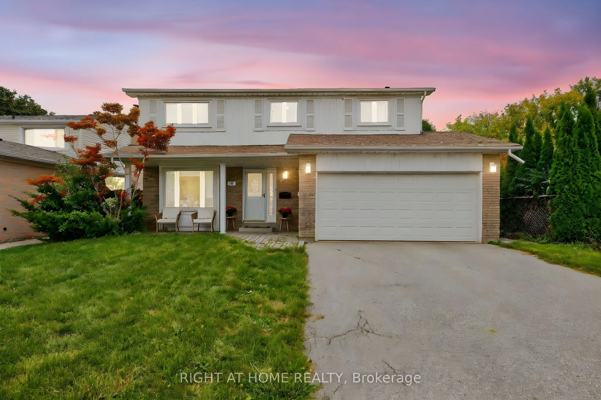 16 Mayvern Crescent