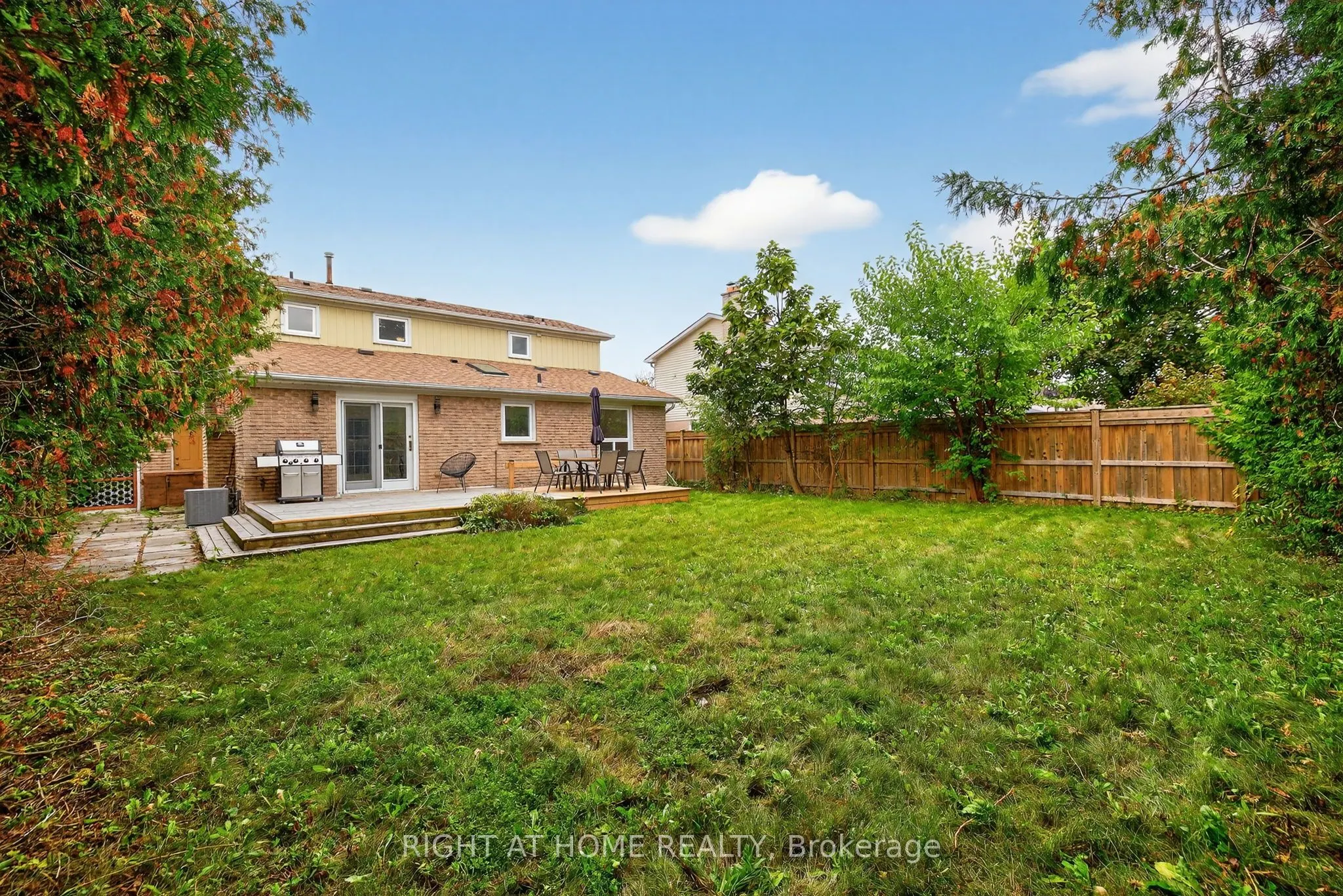 16 Mayvern Crescent