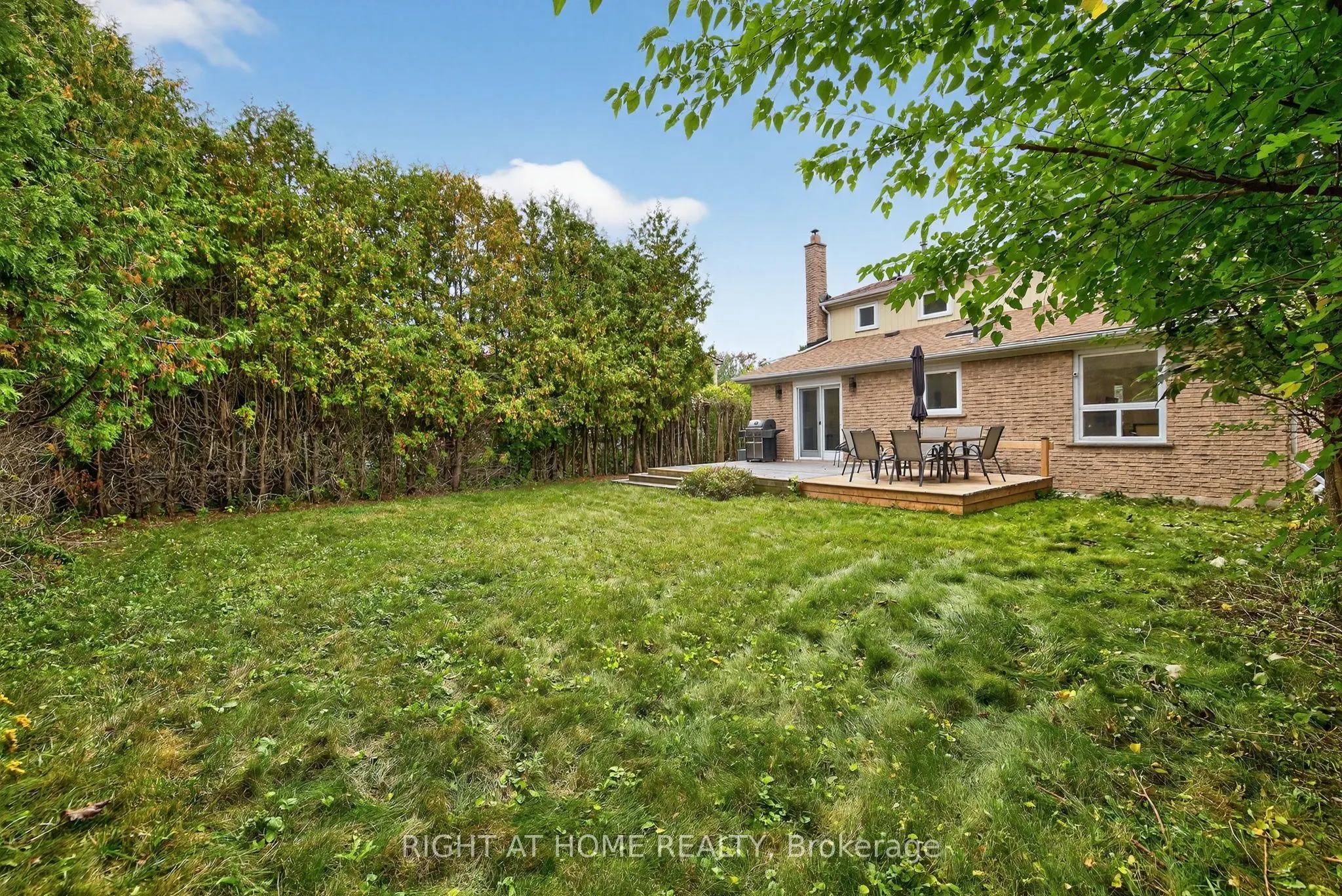 16 Mayvern Crescent