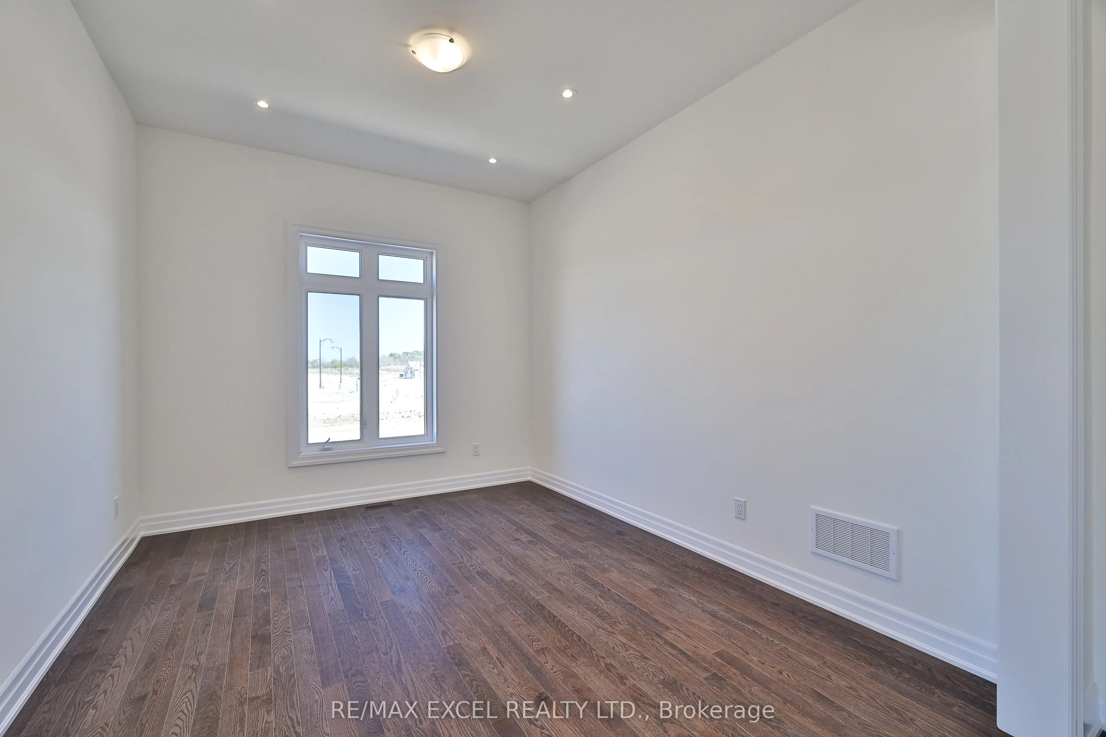 24 Sunny Acre Crescent