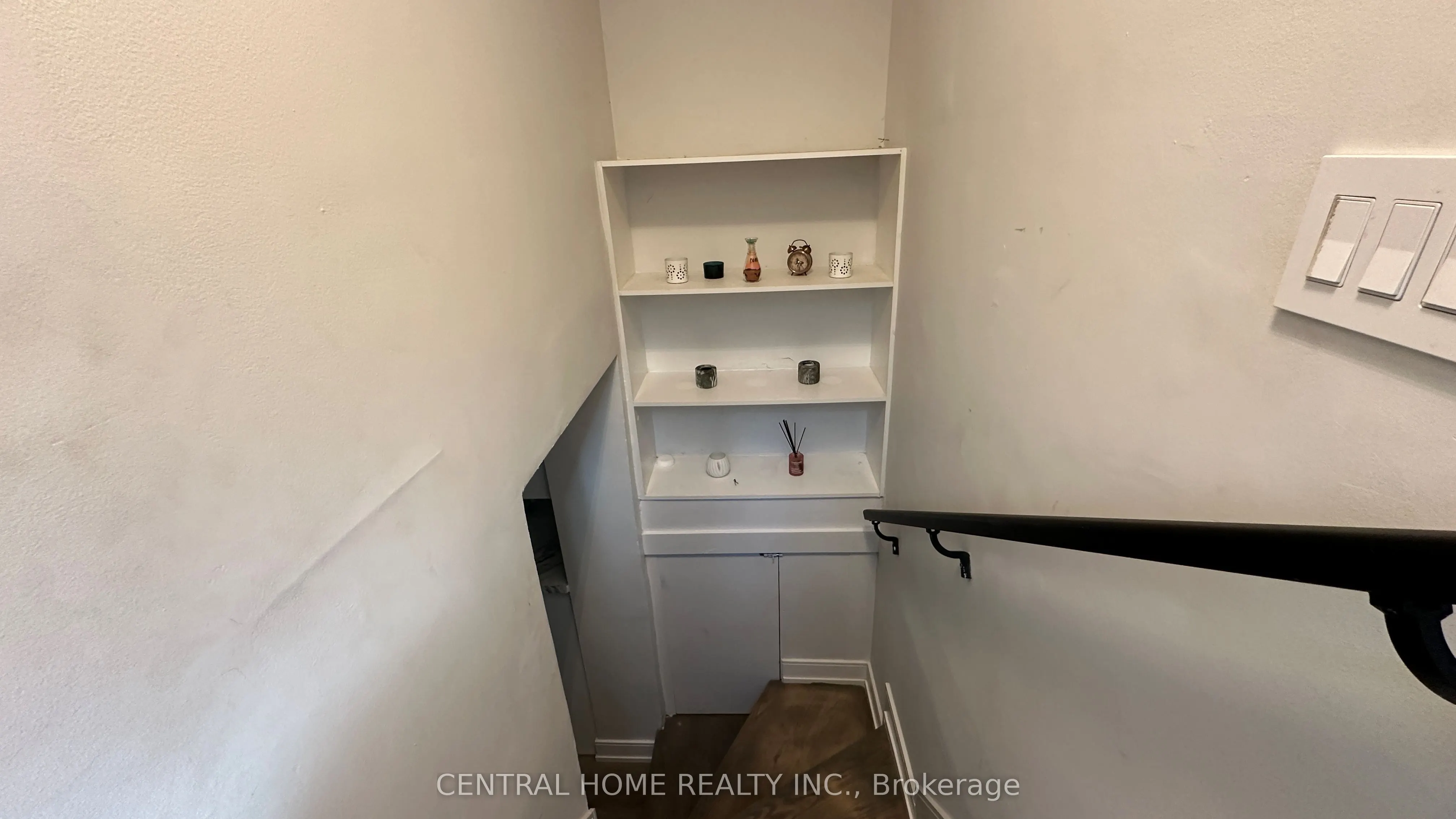 139 Maurice Court, #Lower Level