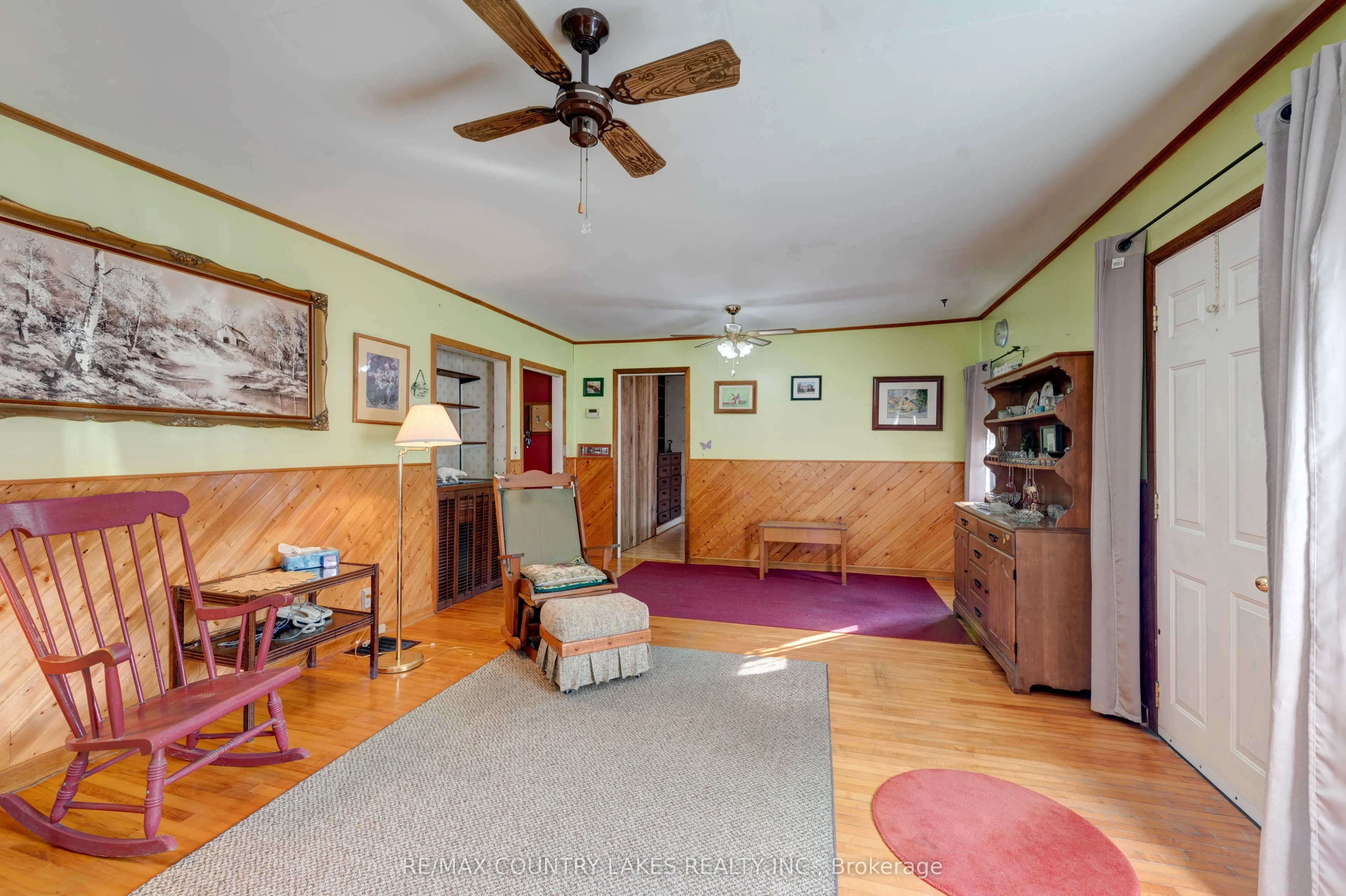 446 Main Street E