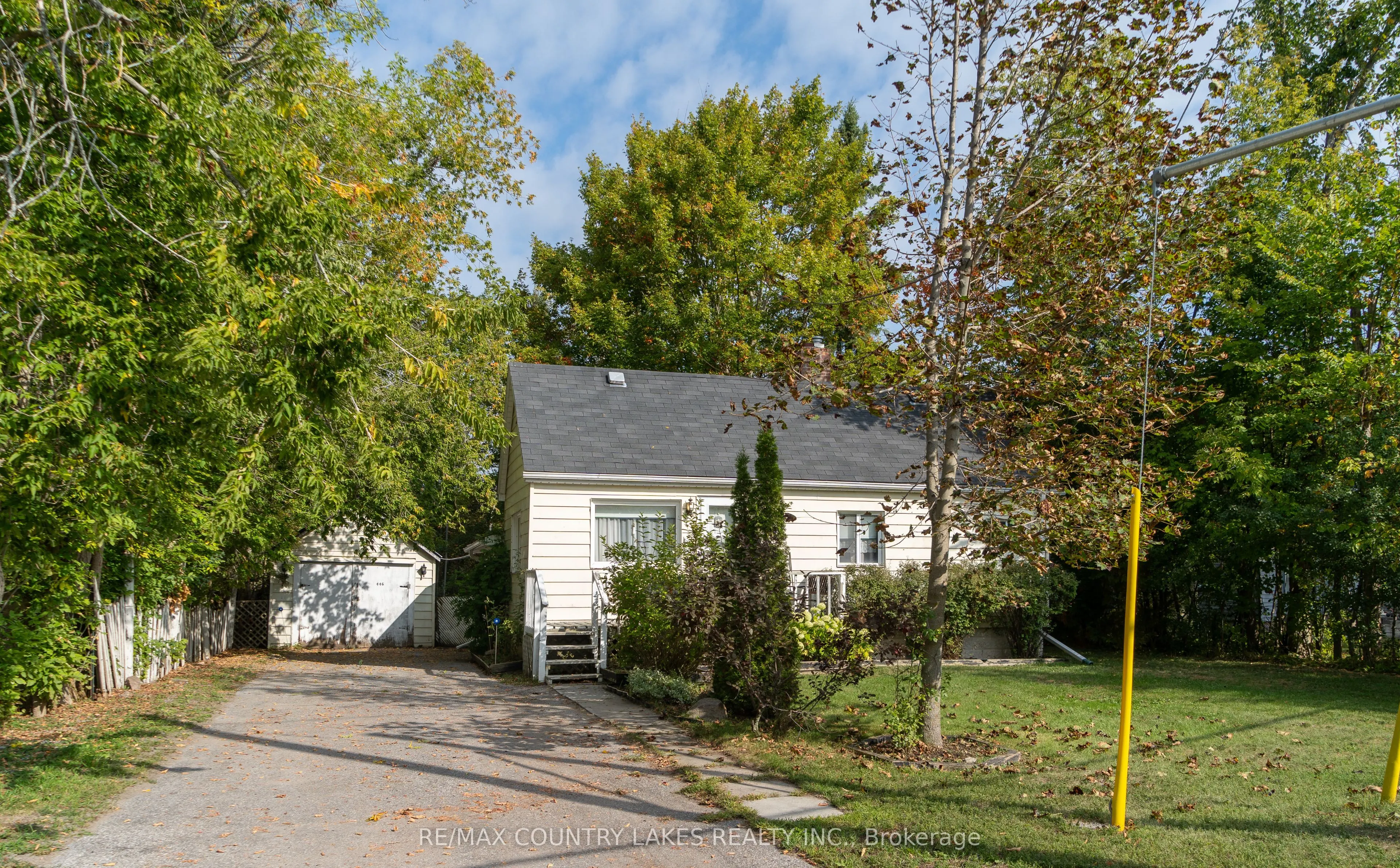 446 Main Street E