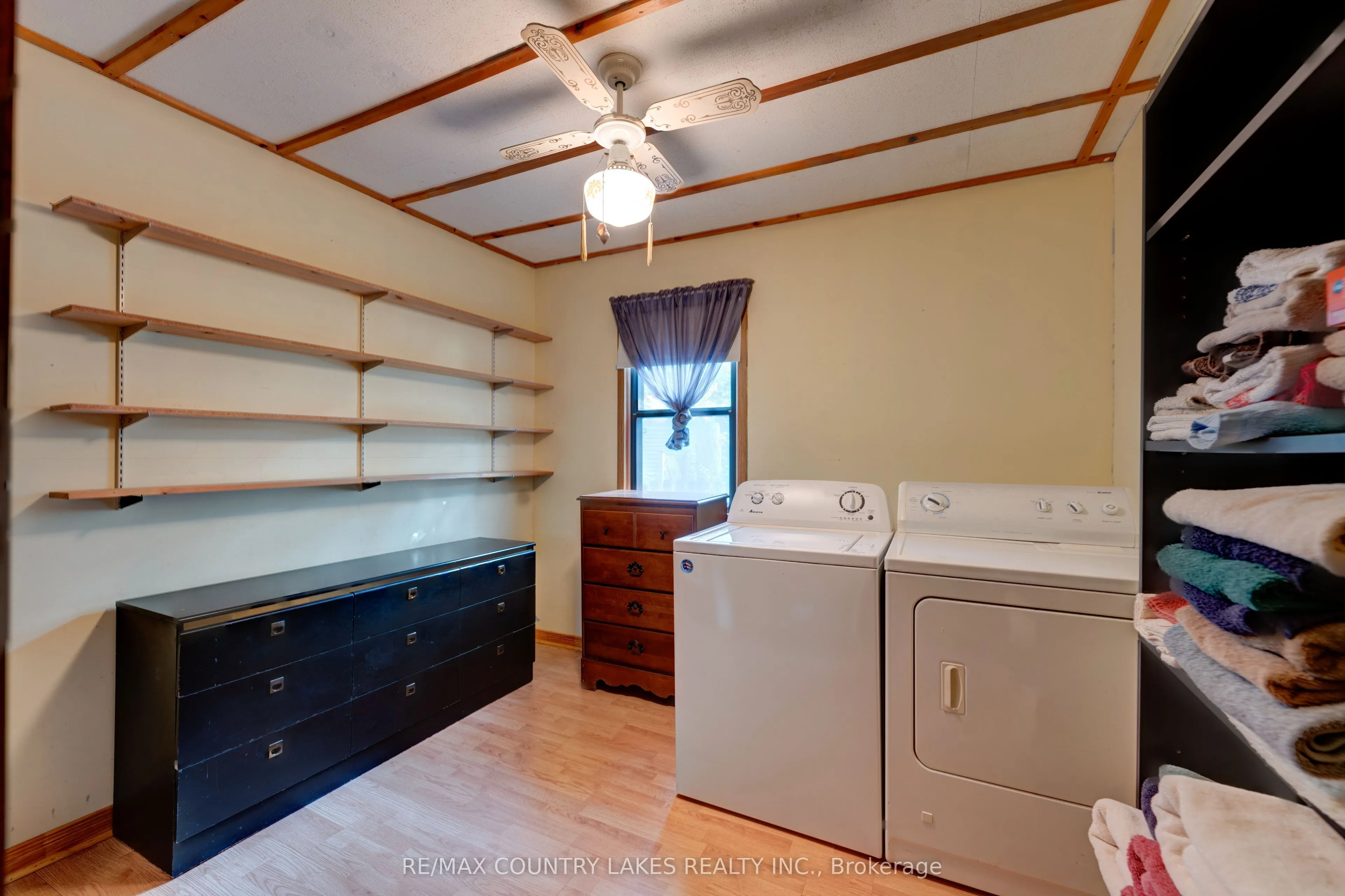 446 Main Street E