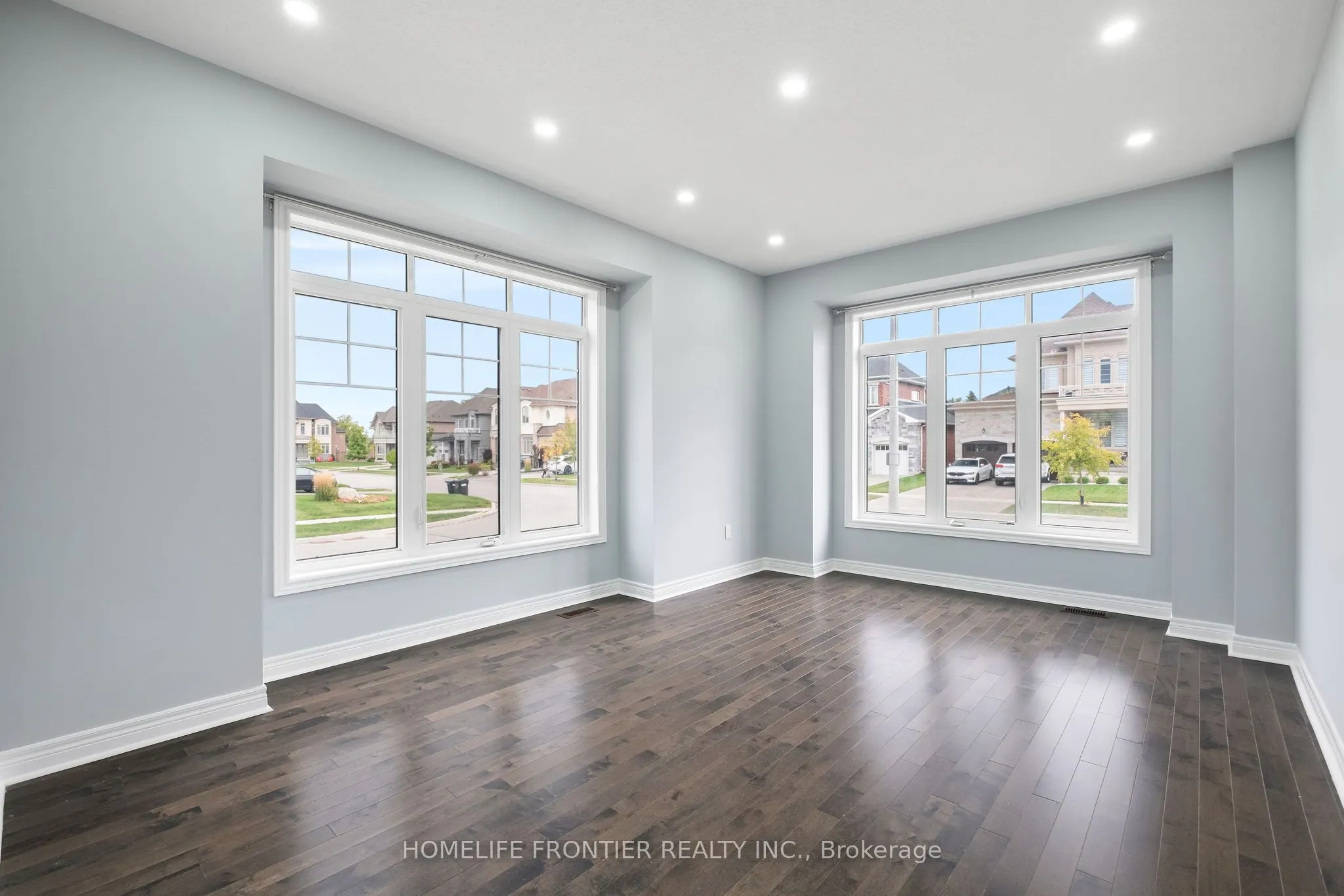 227 Inverness Way