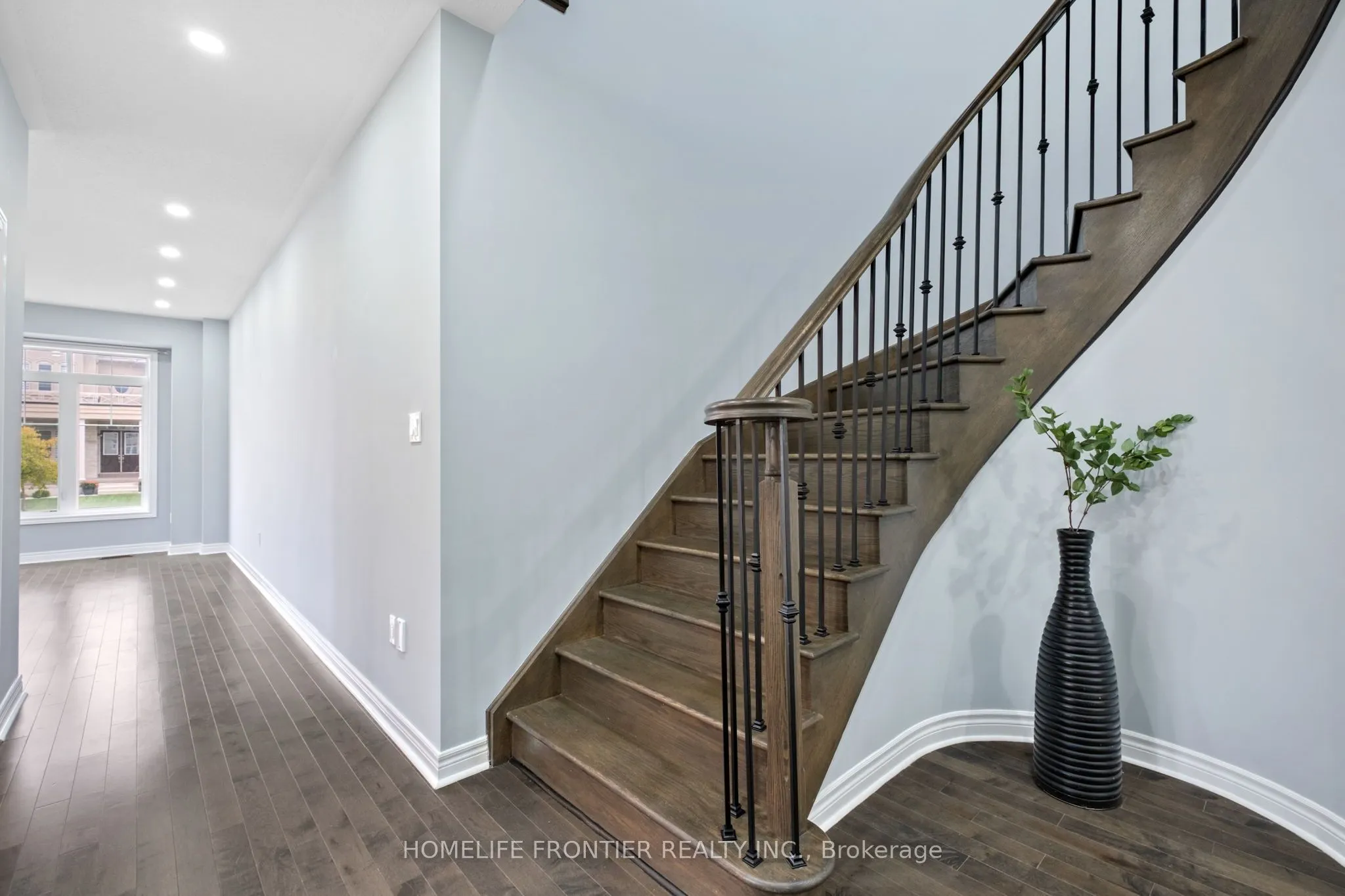 227 Inverness Way