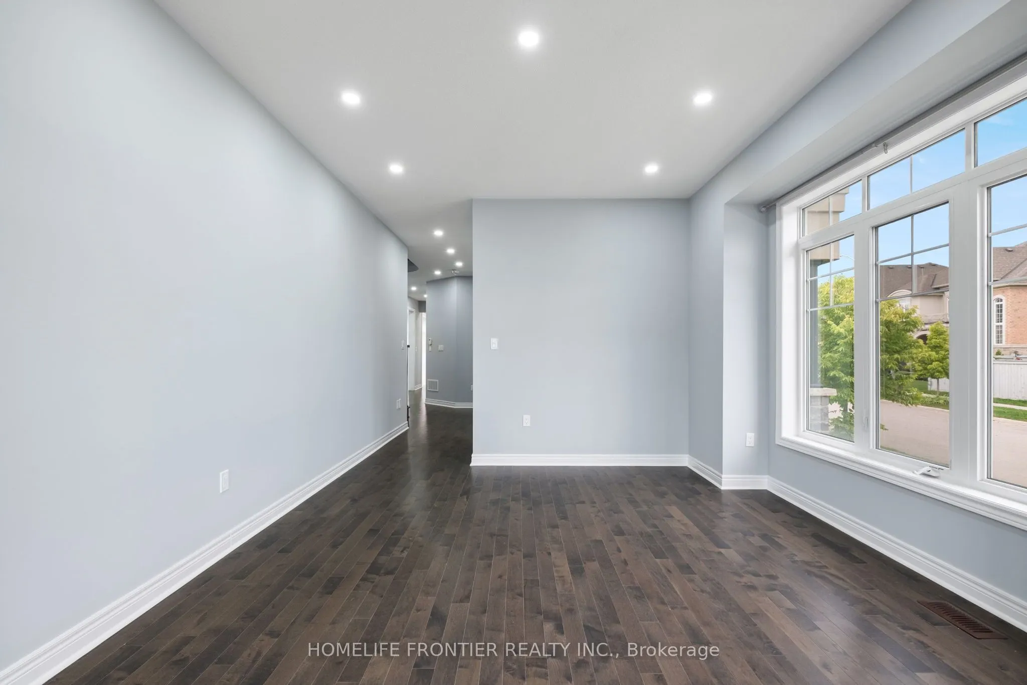 227 Inverness Way