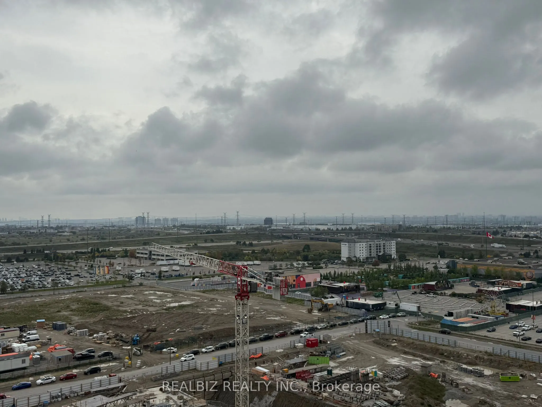 28 Interchange Way, #1715