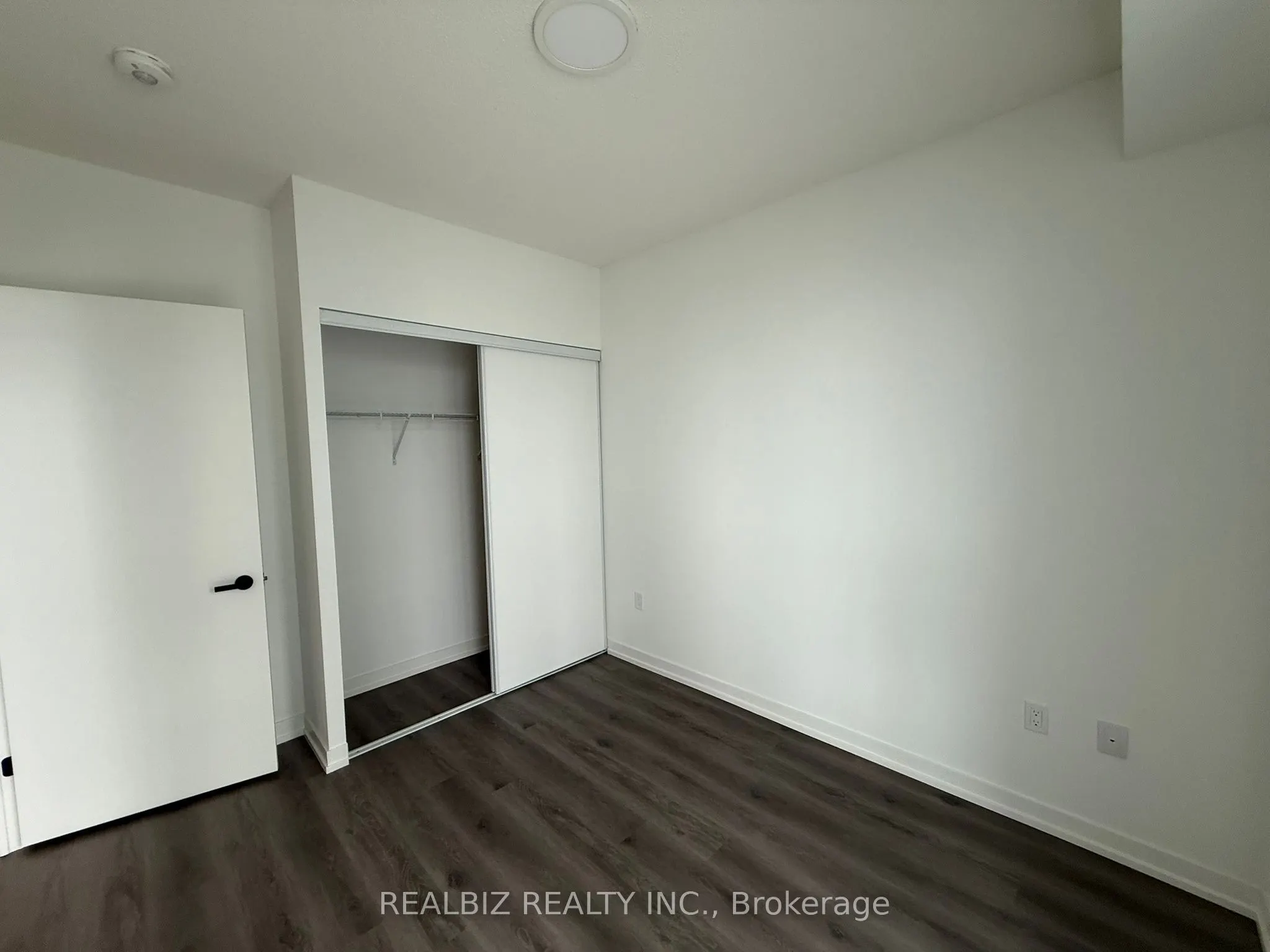 28 Interchange Way, #1715