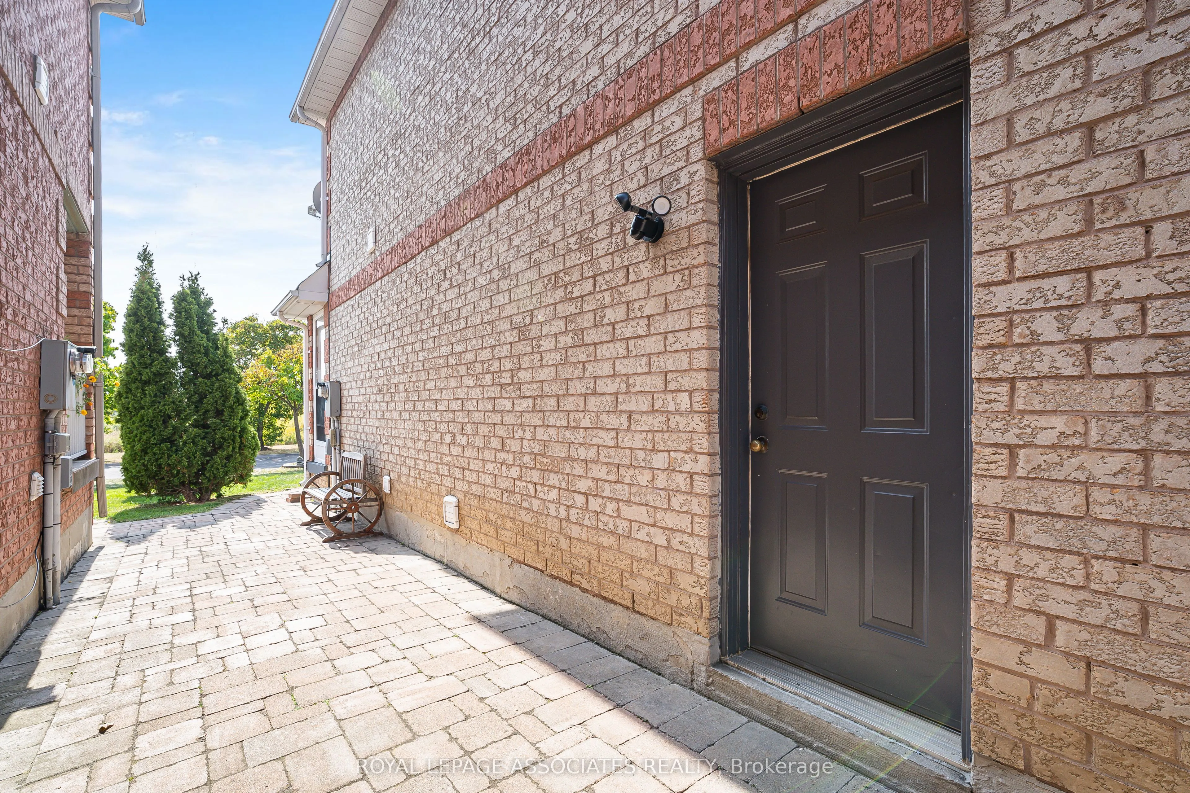 36 Clandfield Street, #BSMT