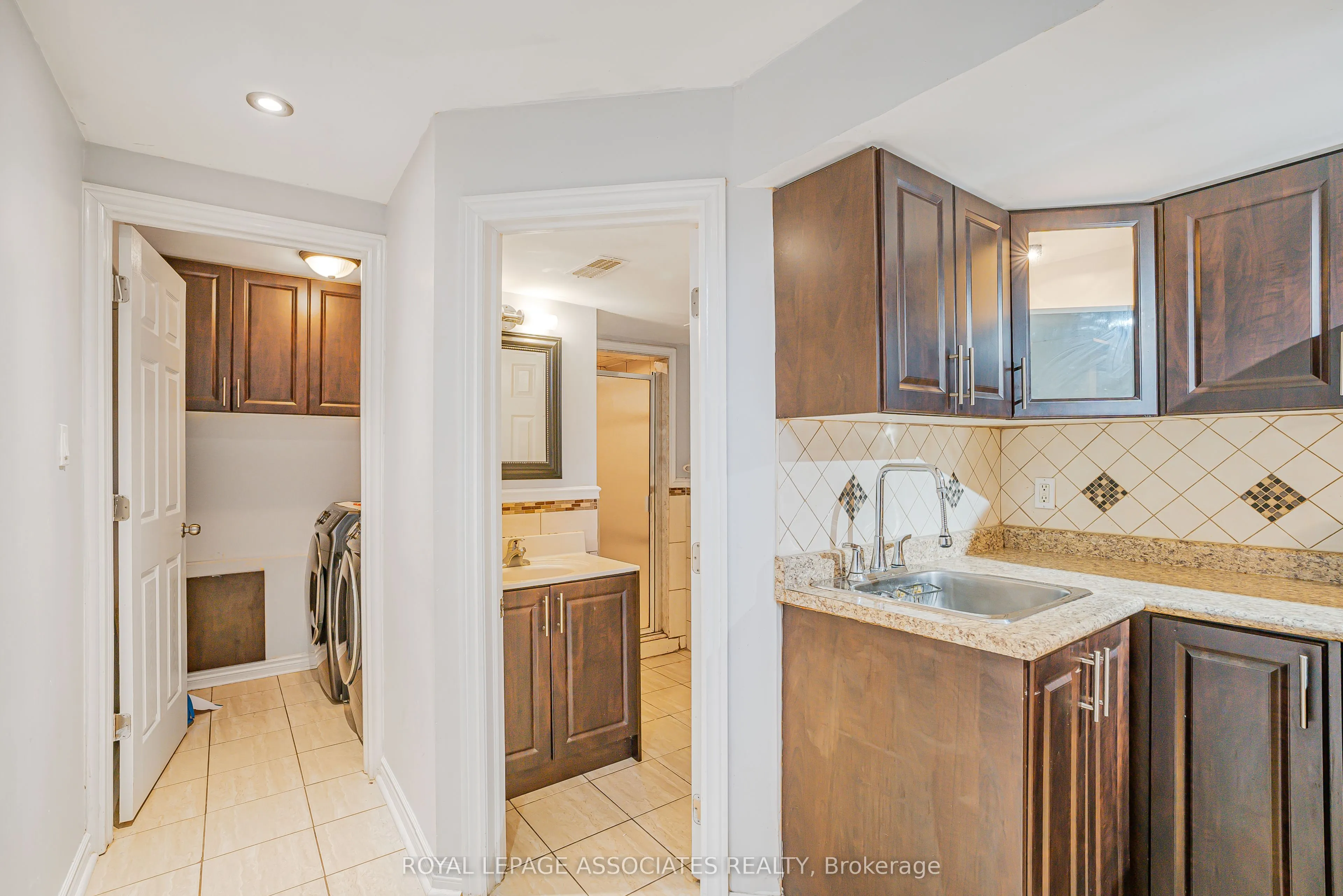 36 Clandfield Street, #BSMT