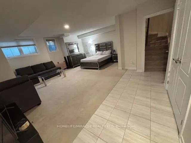 181 Parktree Drive, #33