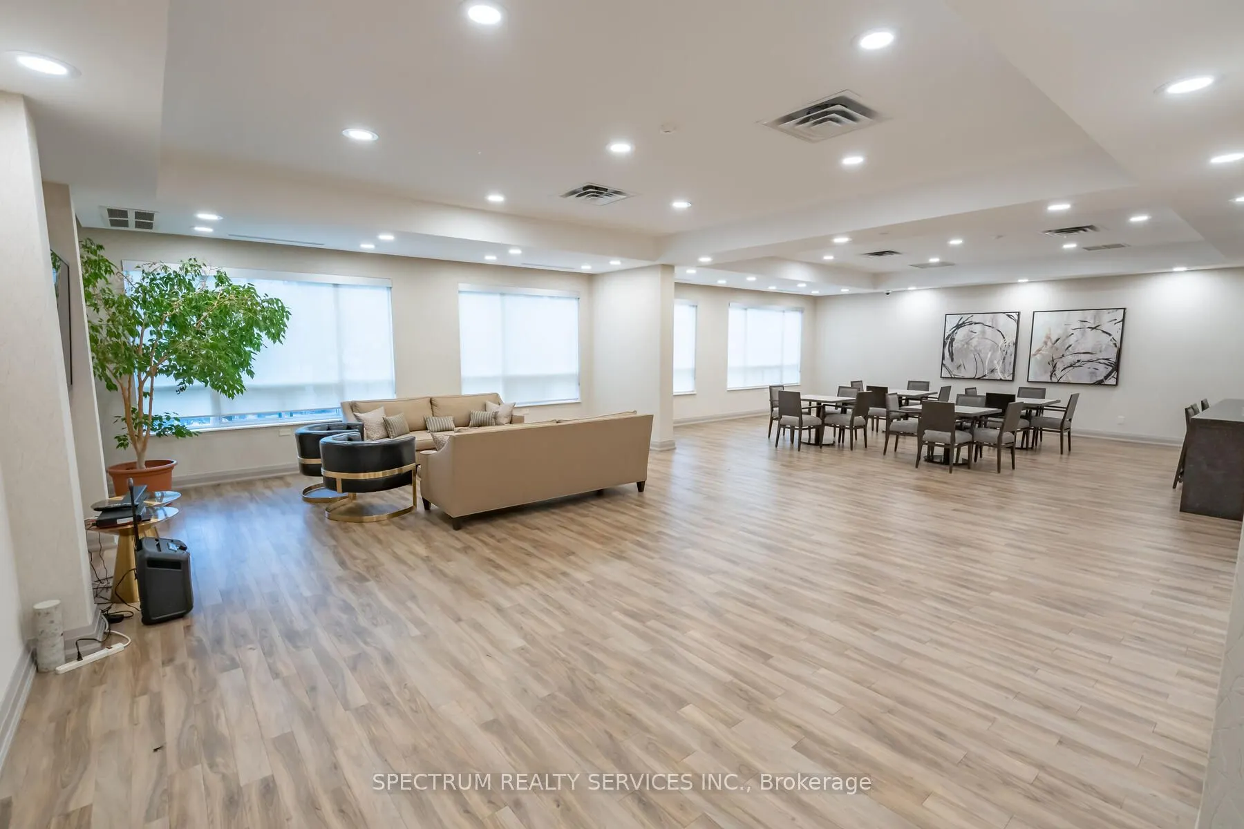 9 Northern Heights Drive, #1016