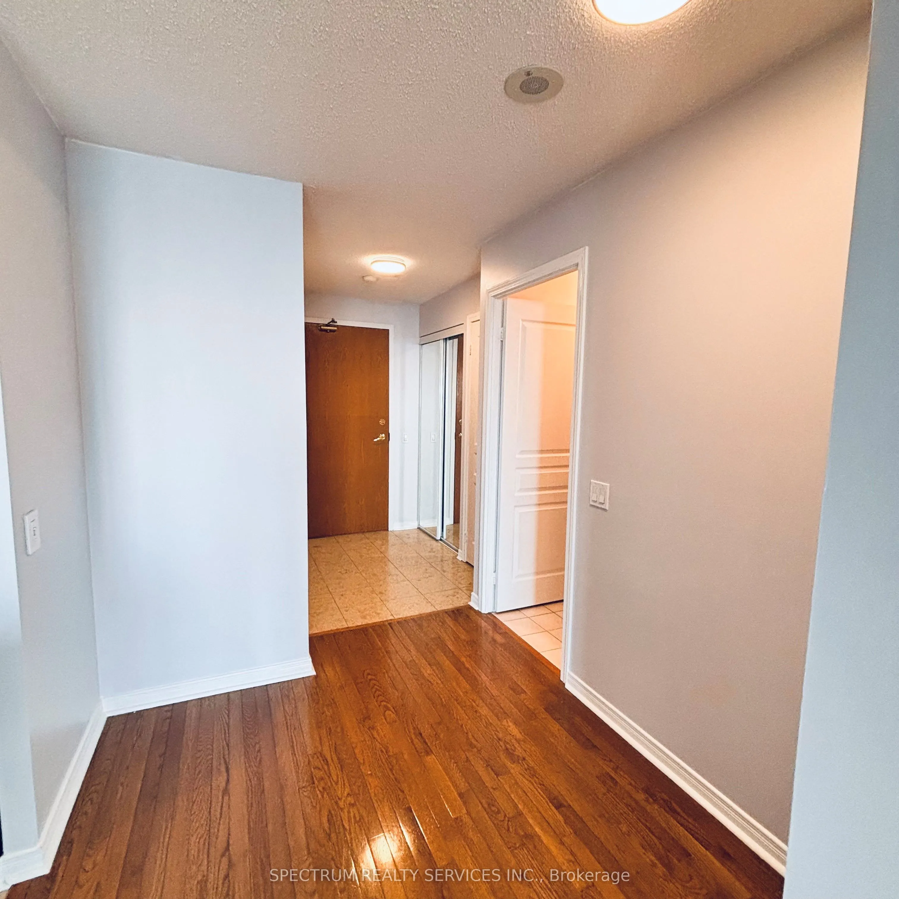 9 Northern Heights Drive, #1016