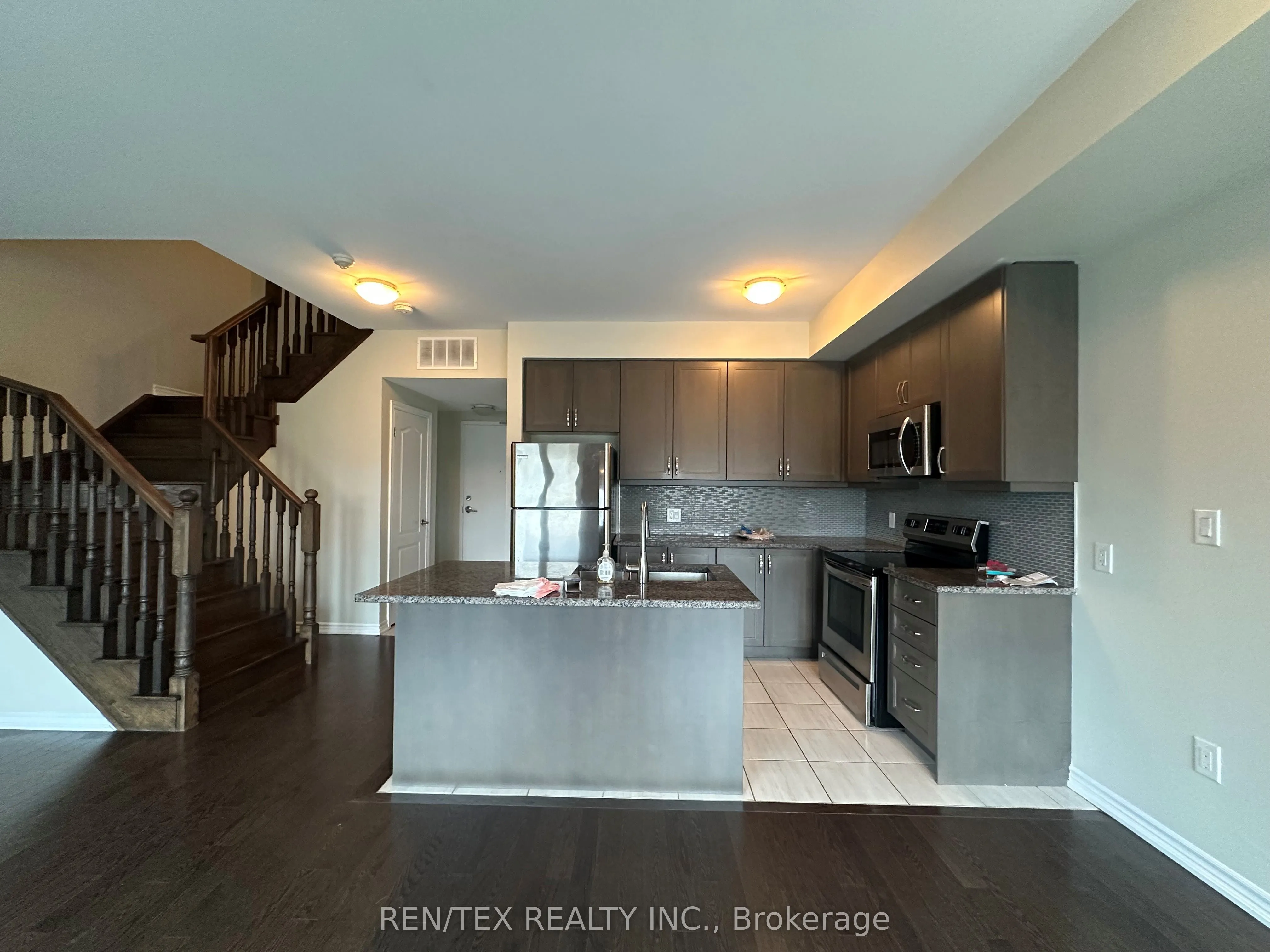 3865 Major Mackenzie Drive, #208