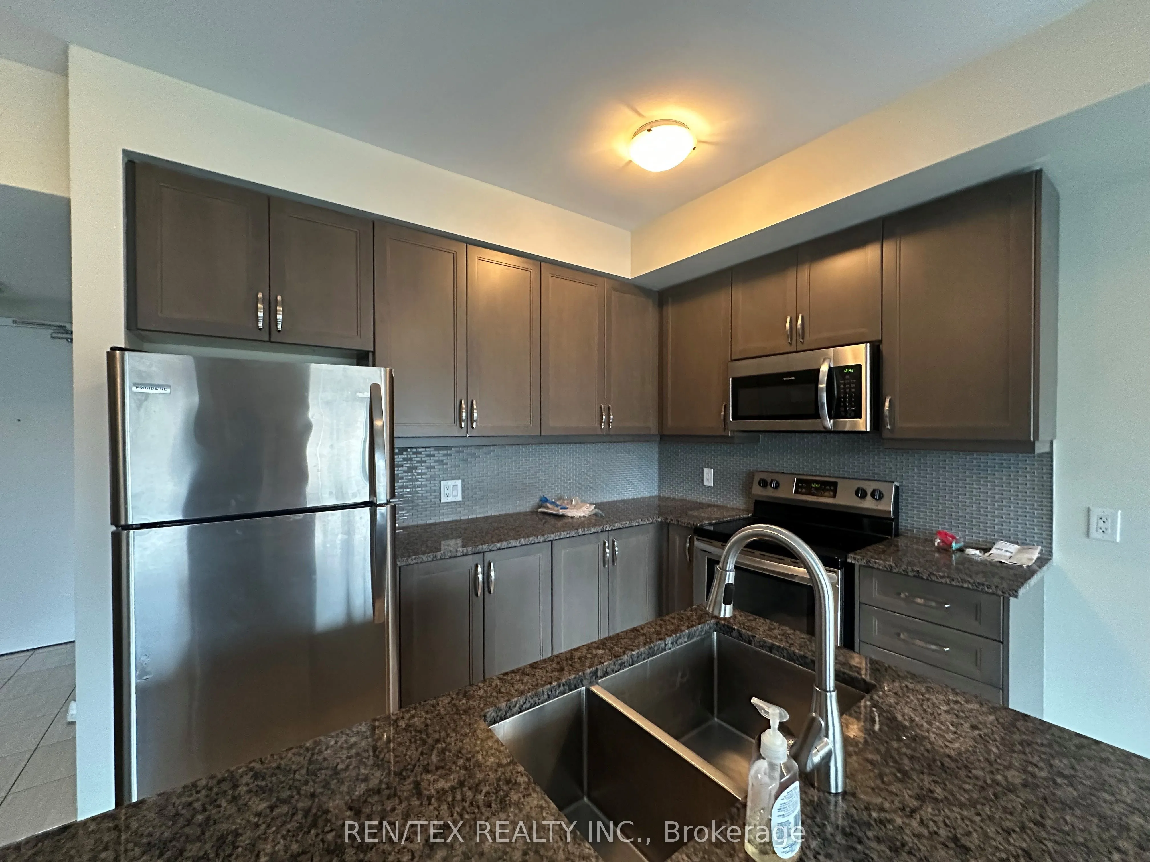 3865 Major Mackenzie Drive, #208