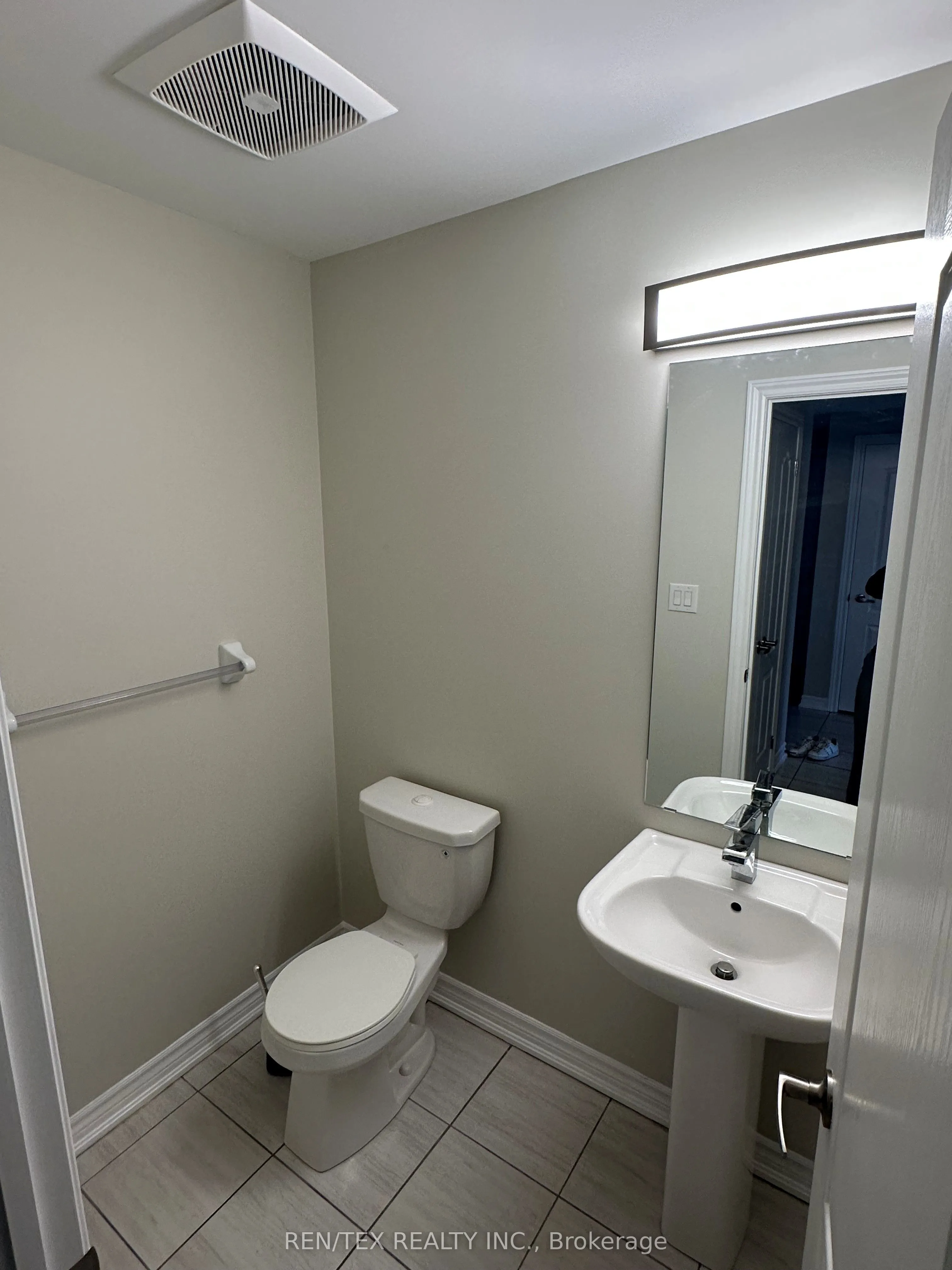 3865 Major Mackenzie Drive, #208