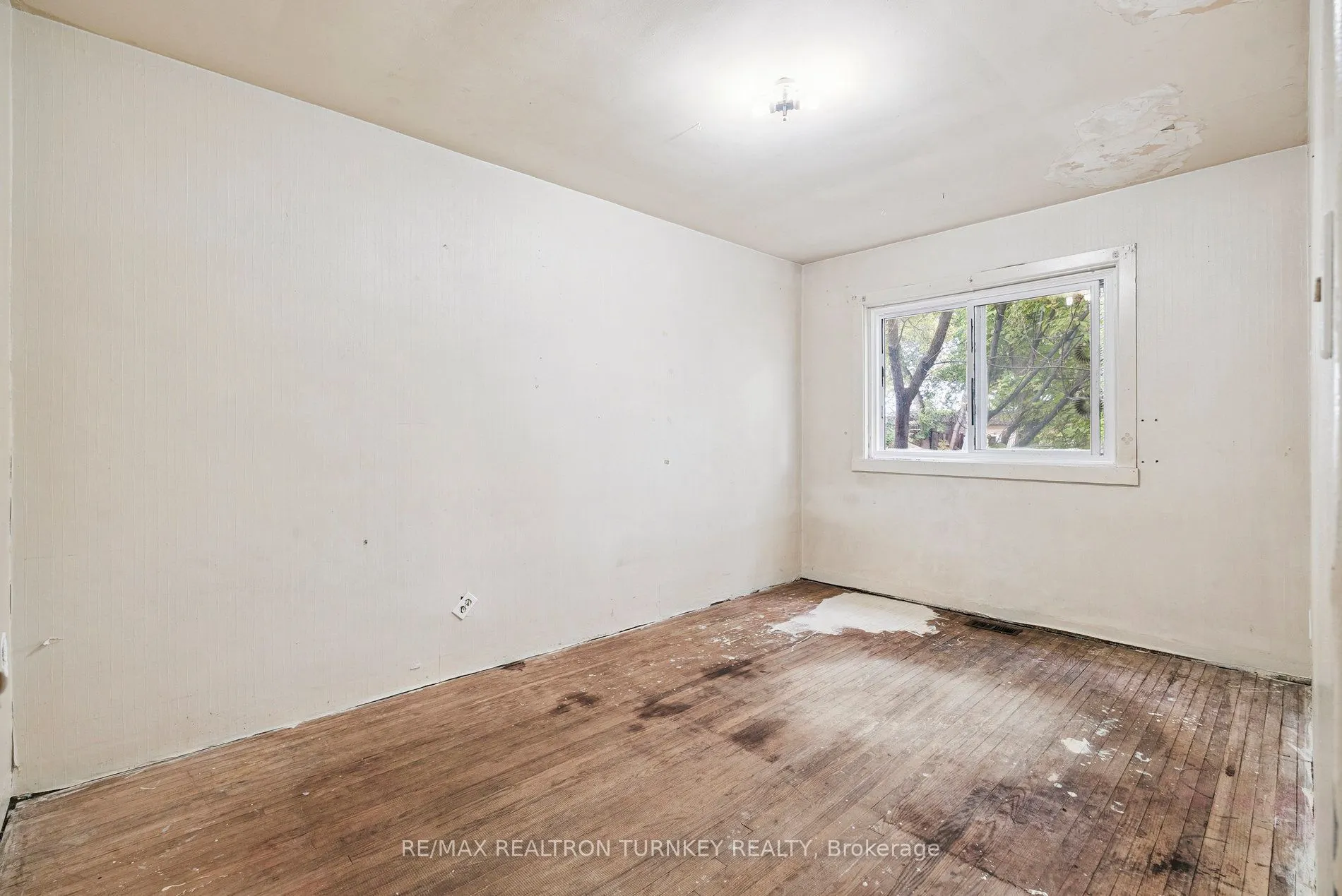 81 Rye Crescent