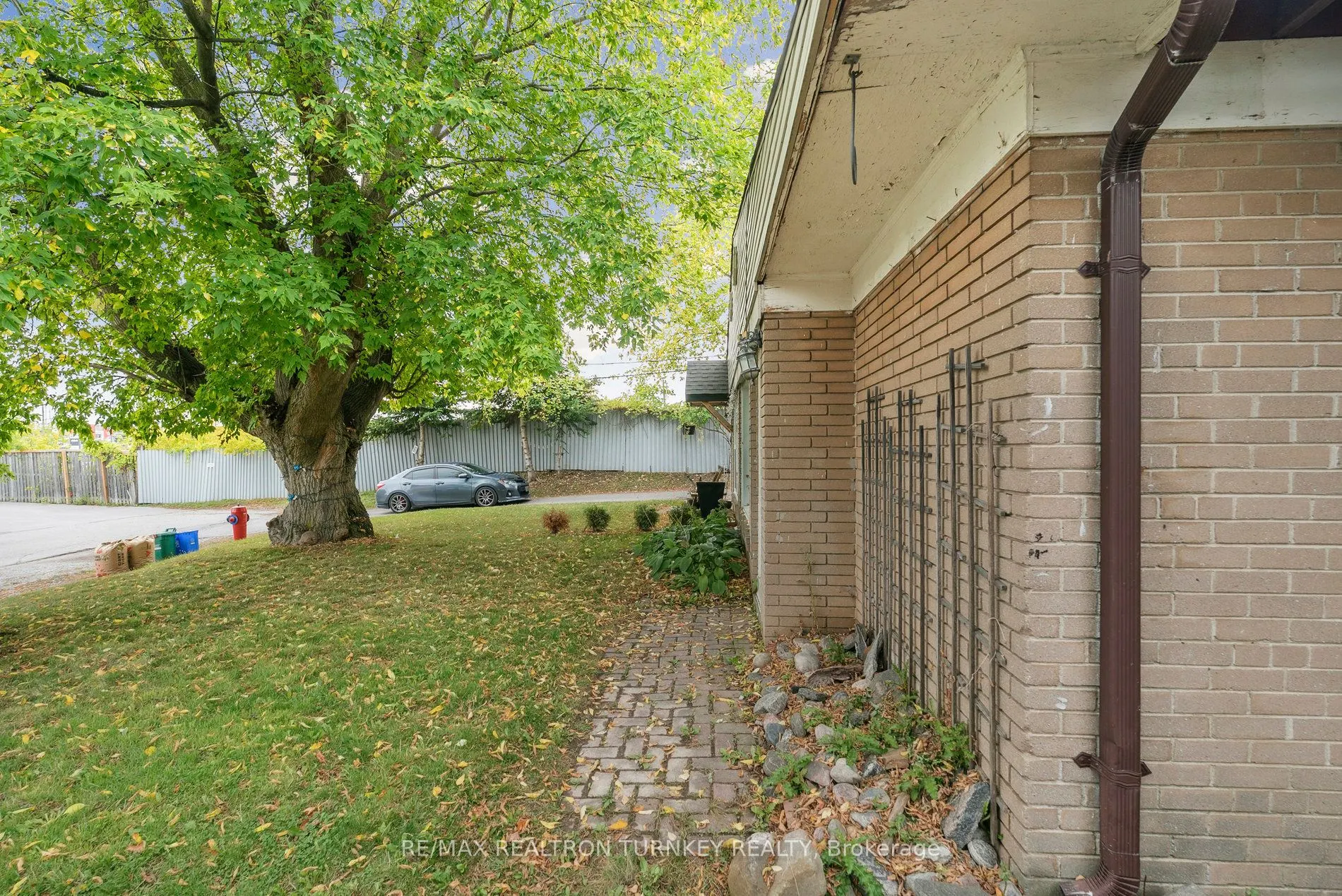 81 Rye Crescent