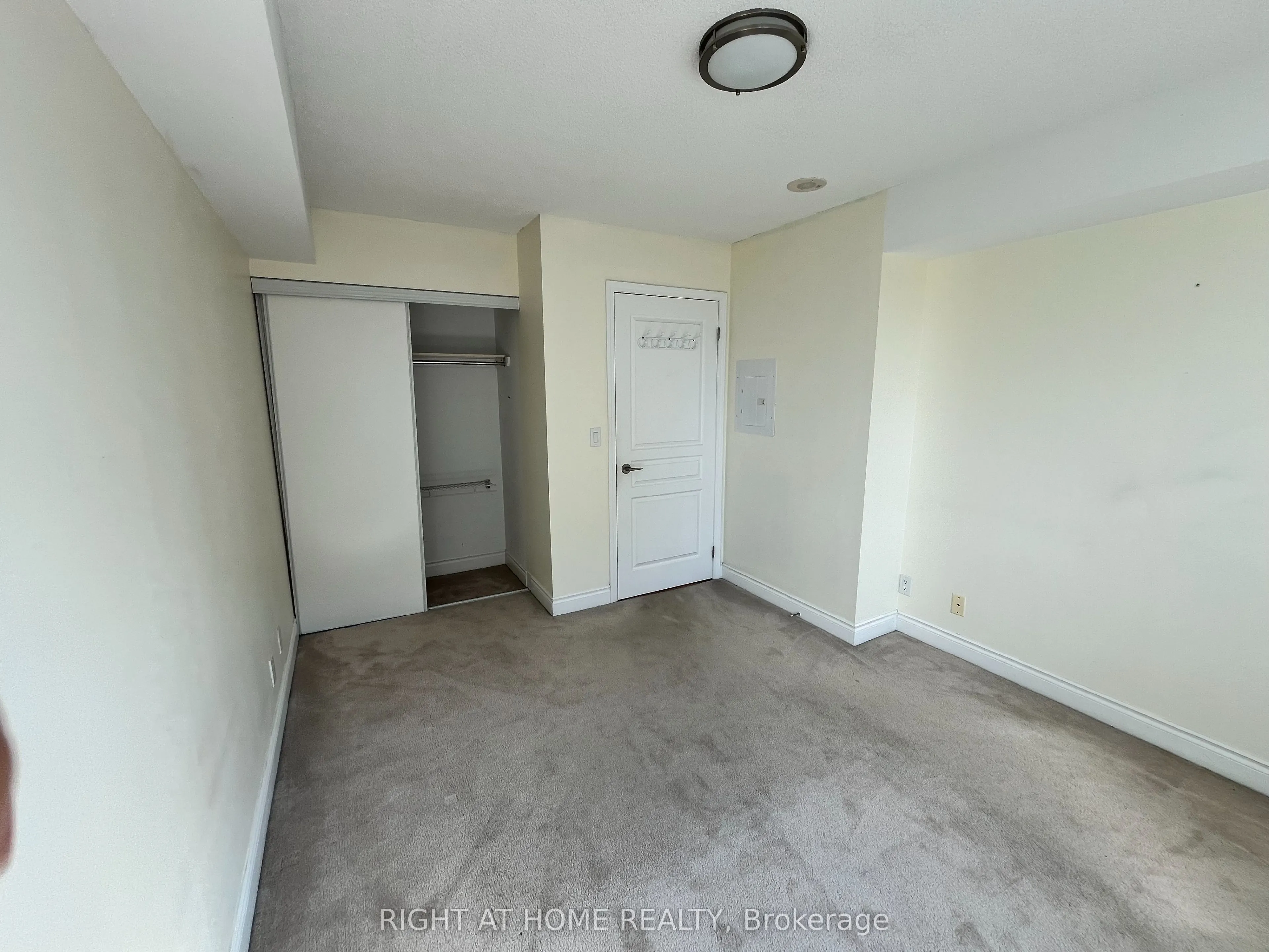 55 South Town Centre Boulevard S, #1110