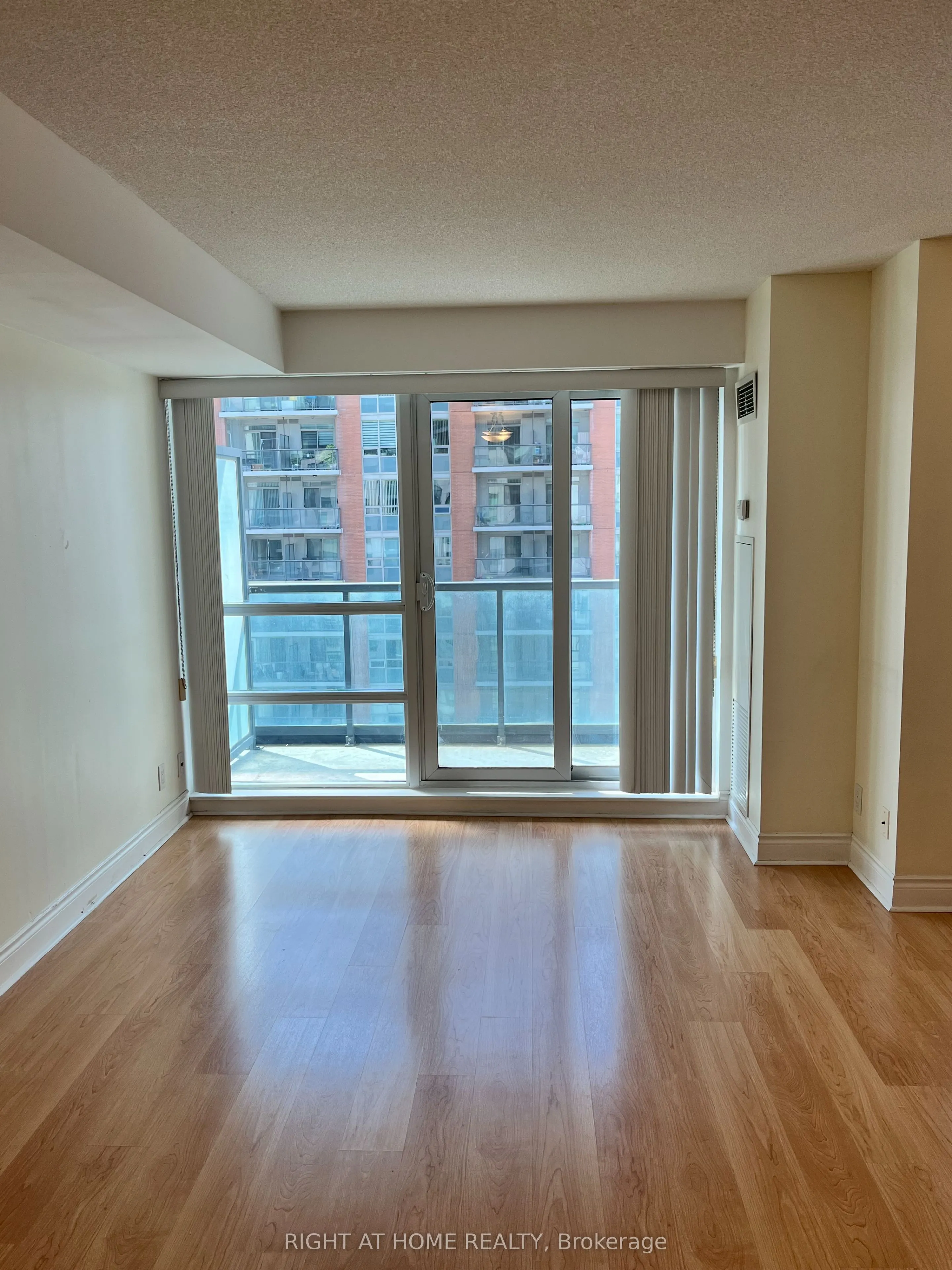 55 South Town Centre Boulevard S, #1110