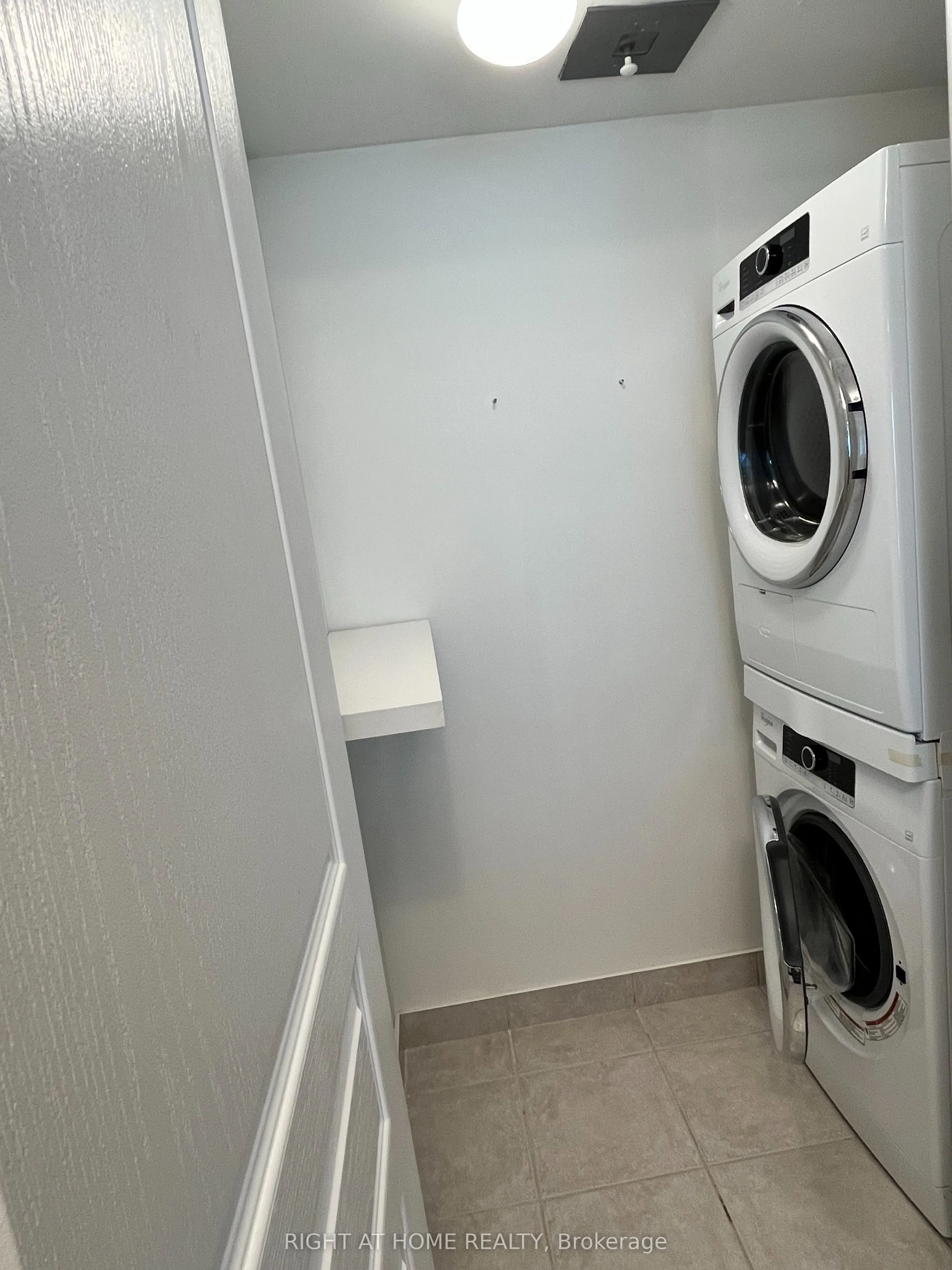 55 South Town Centre Boulevard S, #1110