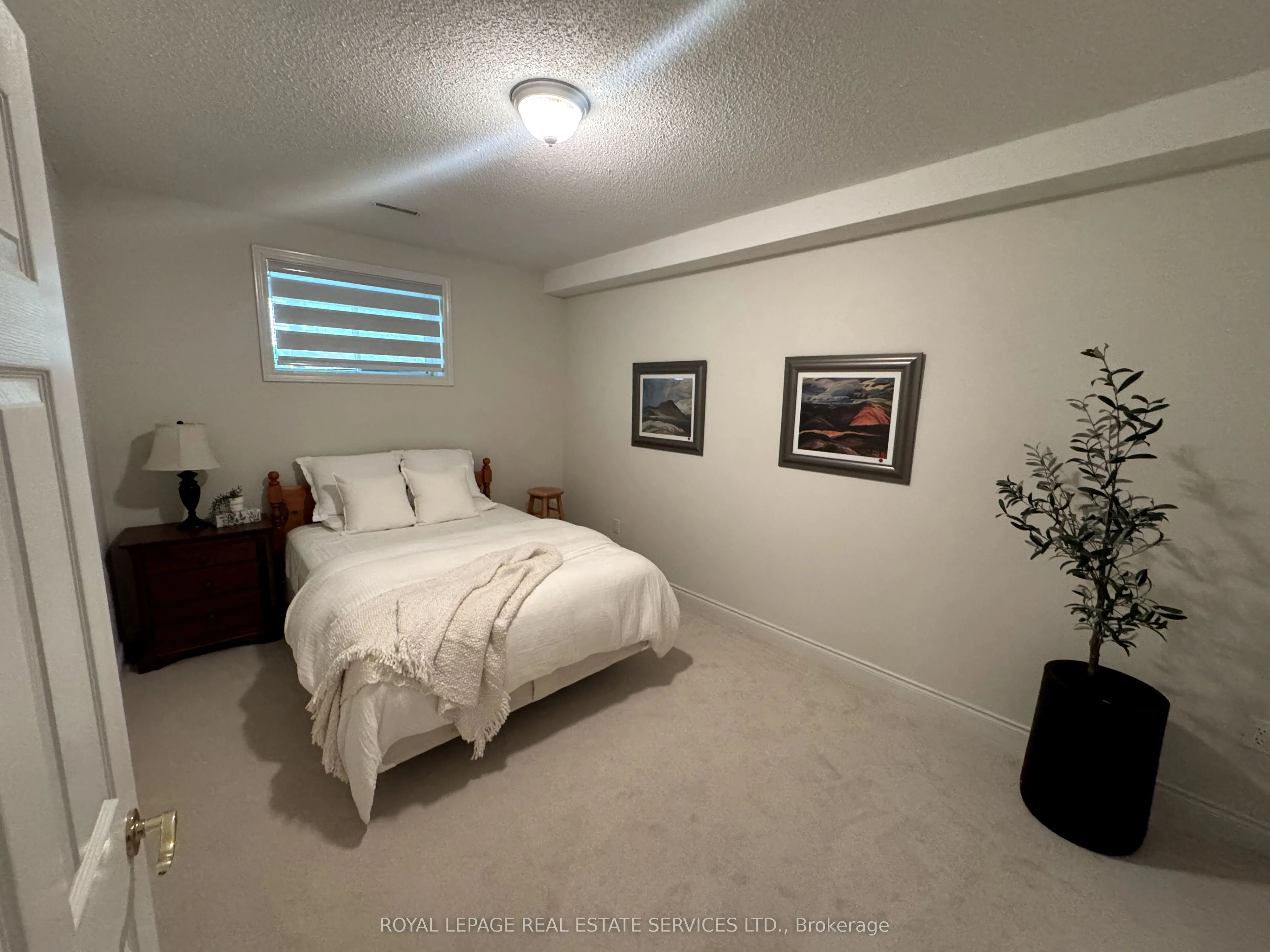 62 Renaissance Point, #23