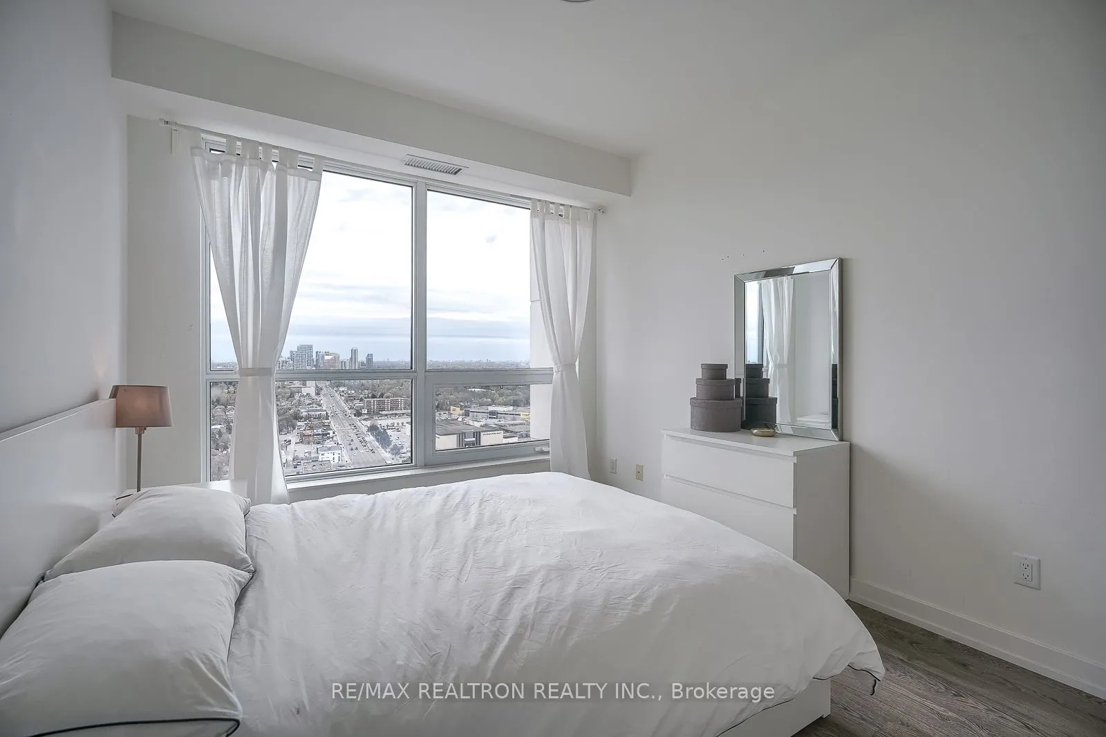 1 Grandview Avenue, #2707