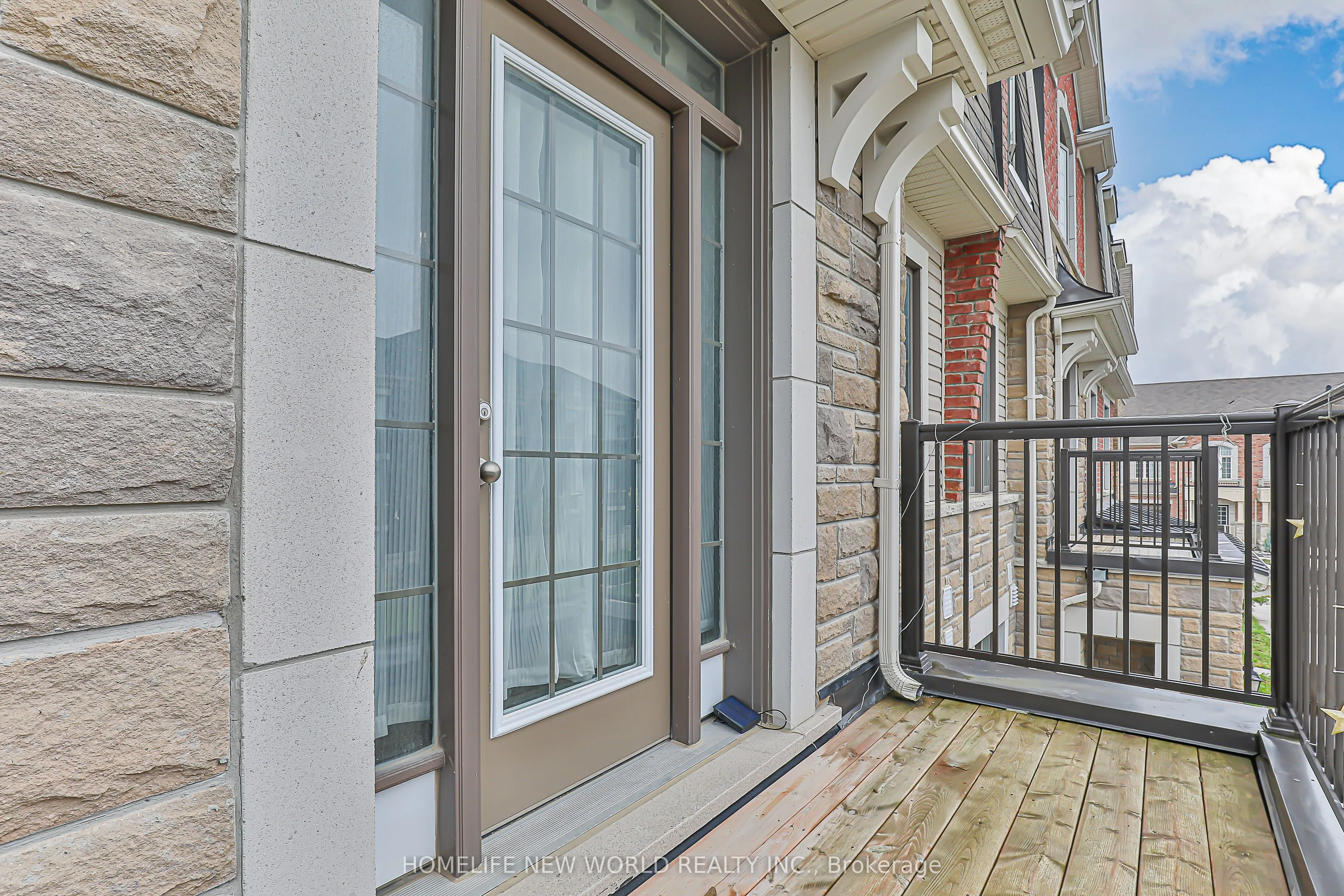 85 Casely Avenue