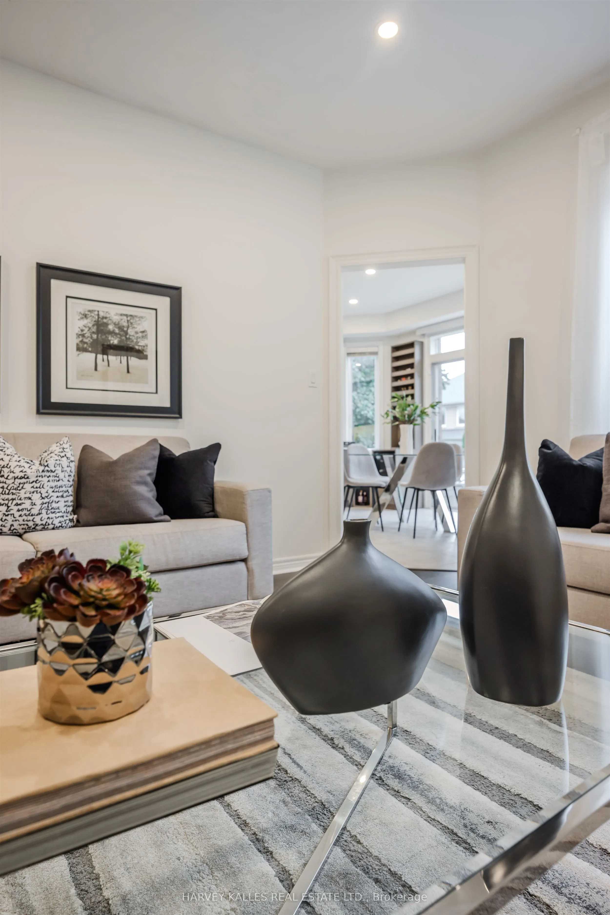 94 Sutcliffe Crescent