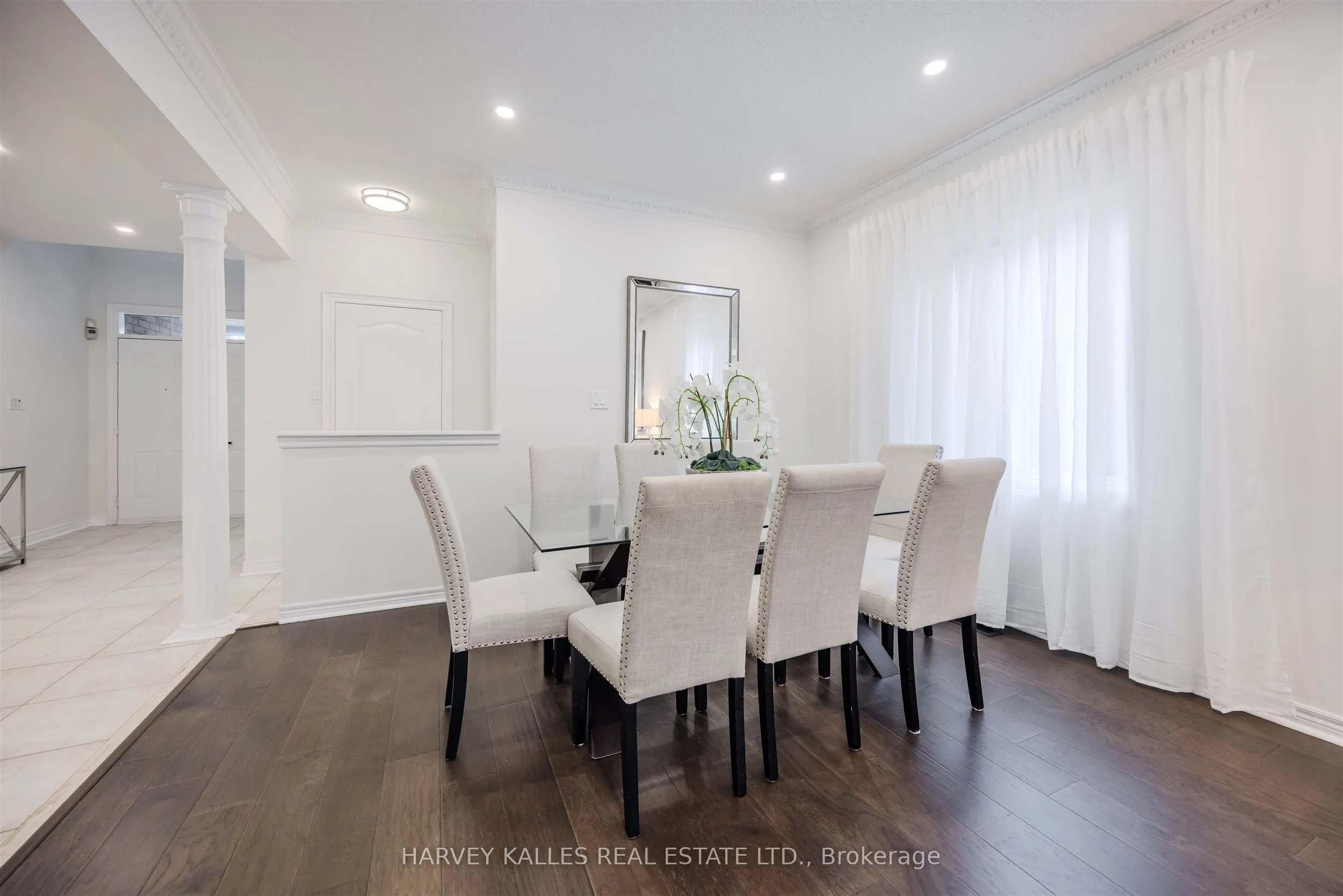 94 Sutcliffe Crescent