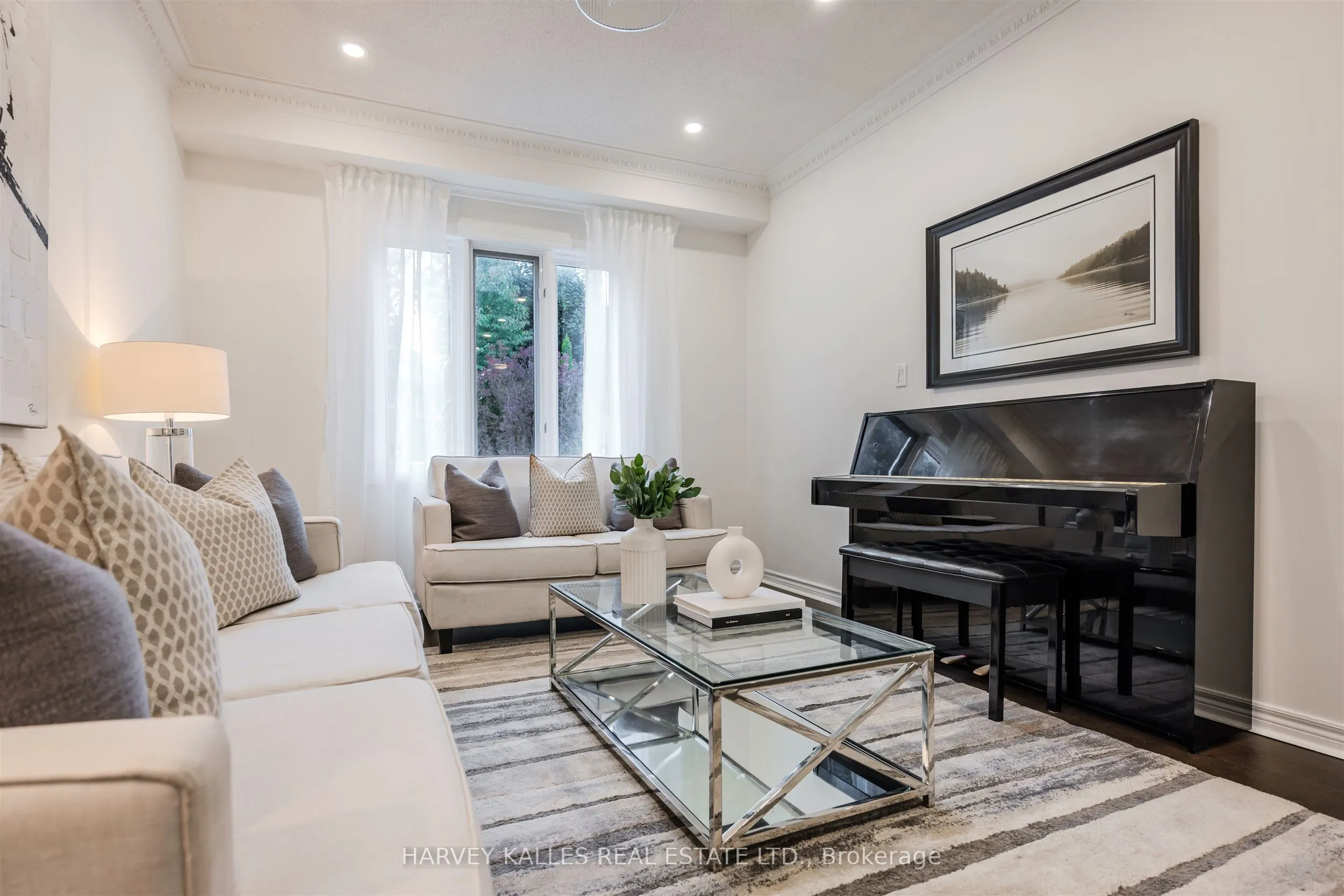 94 Sutcliffe Crescent
