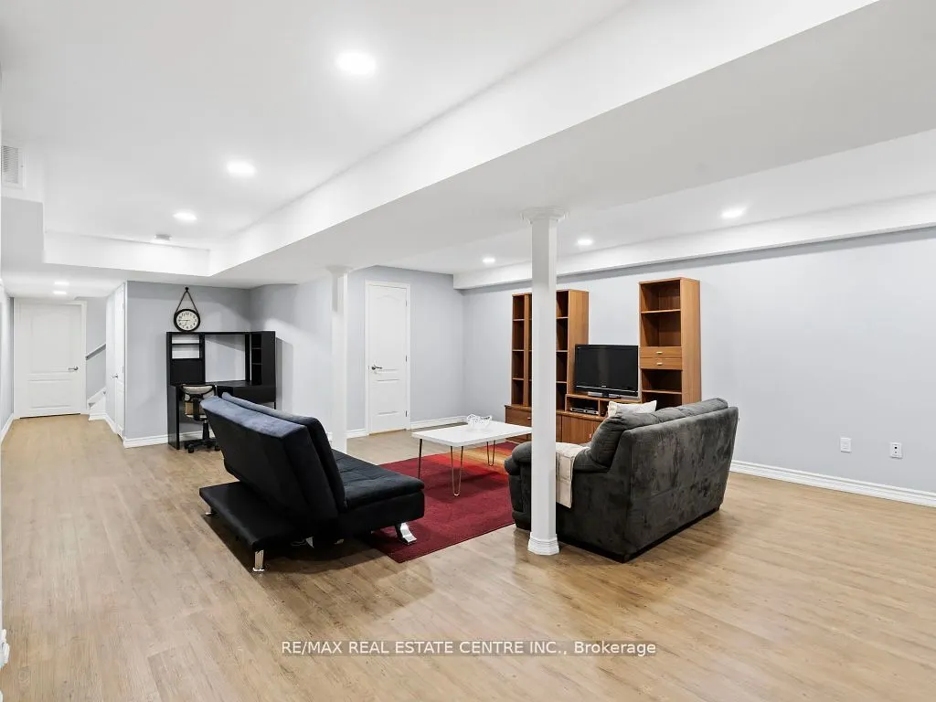 27 Martell Gate