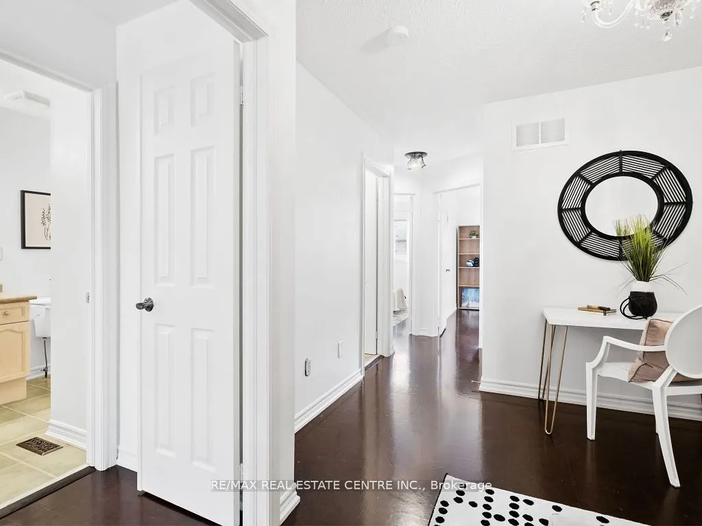 27 Martell Gate