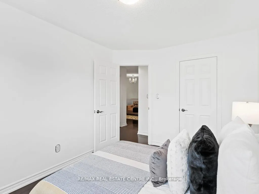 27 Martell Gate